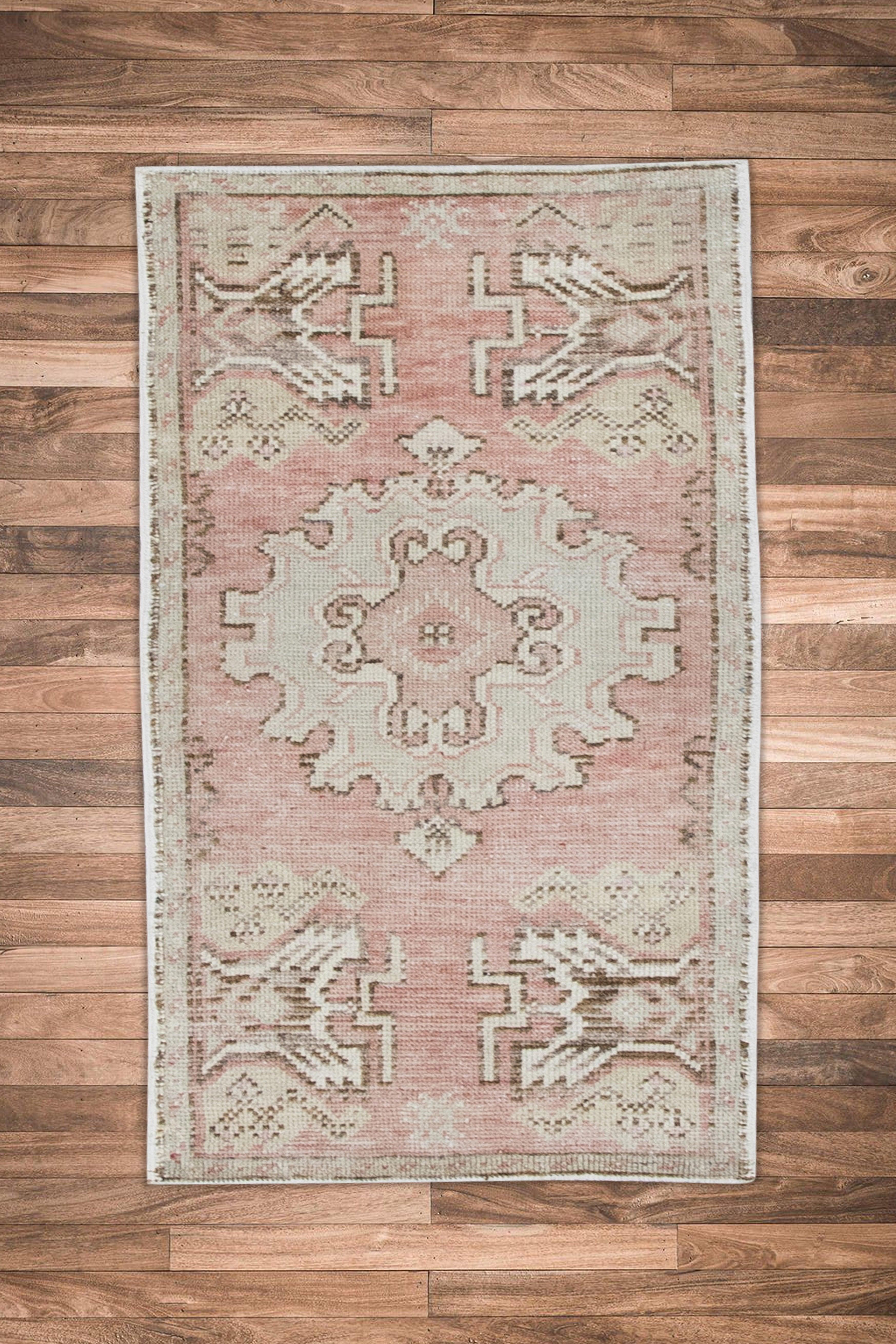 Orientalischer handgeknüpfter türkischer Vintage-Miniteppich 1'6