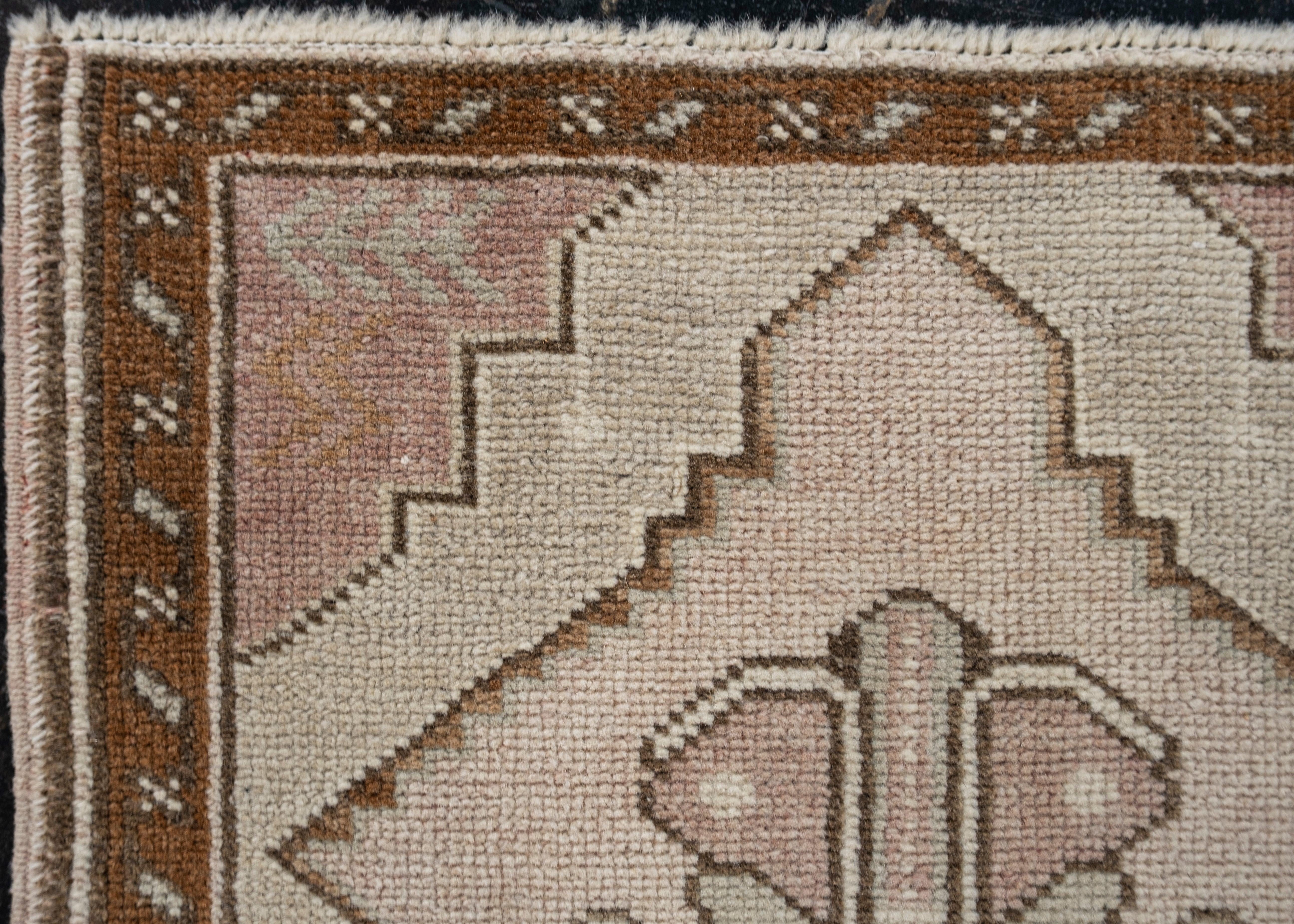 Orientalischer handgeknüpfter türkischer Vintage-Miniteppich 1'6