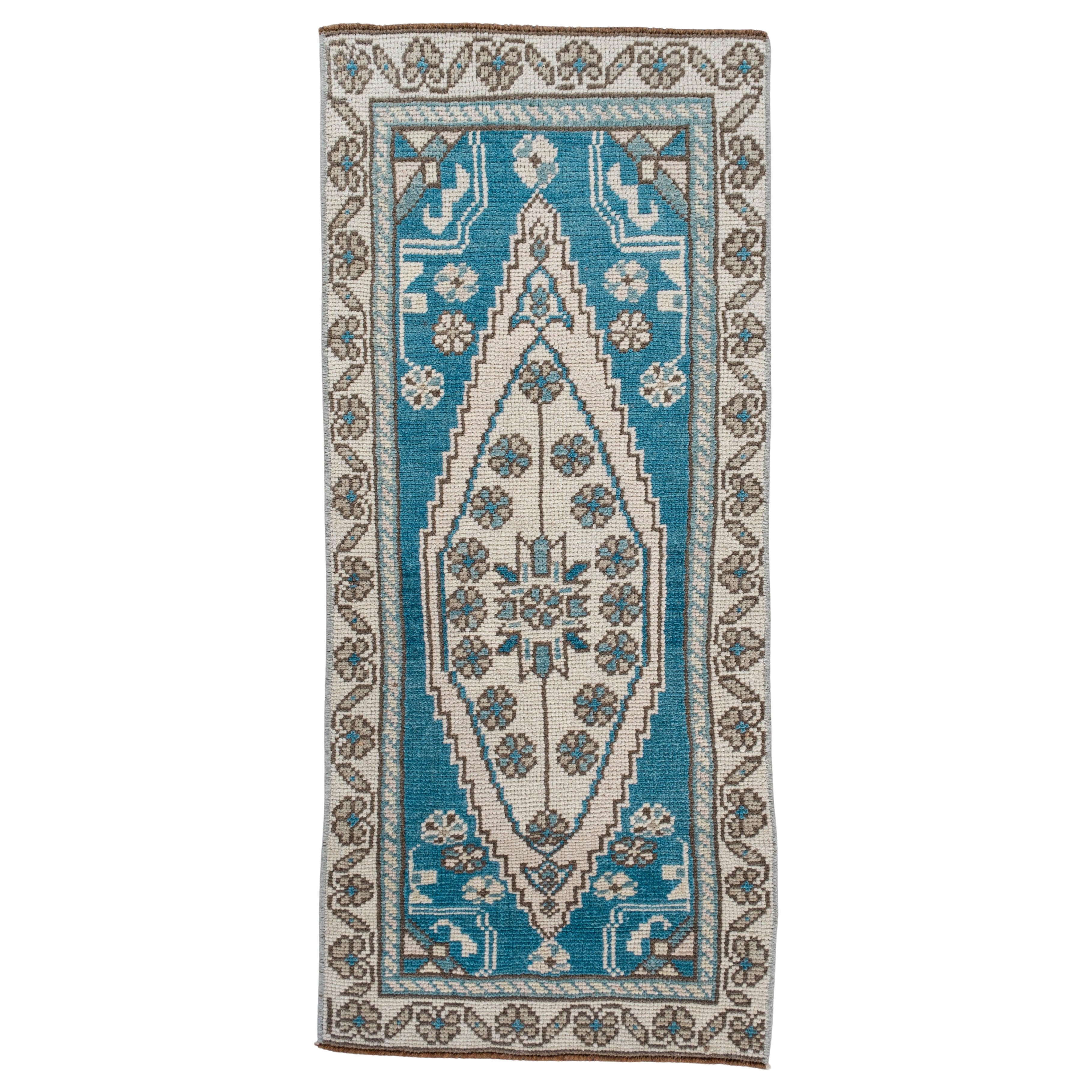 Oriental Hand Knotted Vintage Turkish Mini Rug 1'6" x 3'6" #10641 For Sale