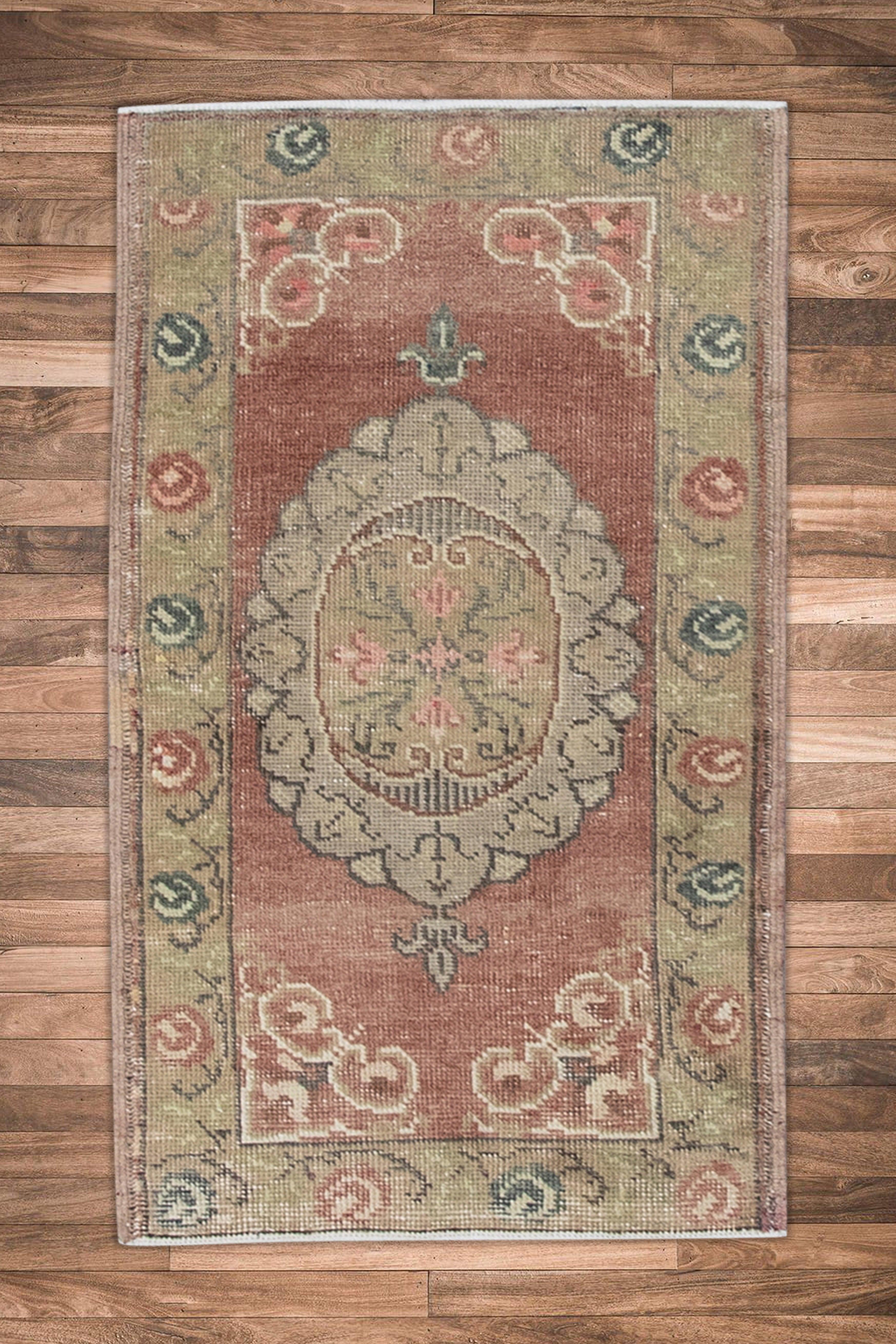 Oriental Hand Knotted Vintage Turkish Mini Rug 1'7