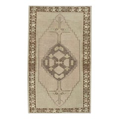 Orientalischer handgeknüpfter türkischer Vintage-Miniteppich 1'7" x 2'11" #9070