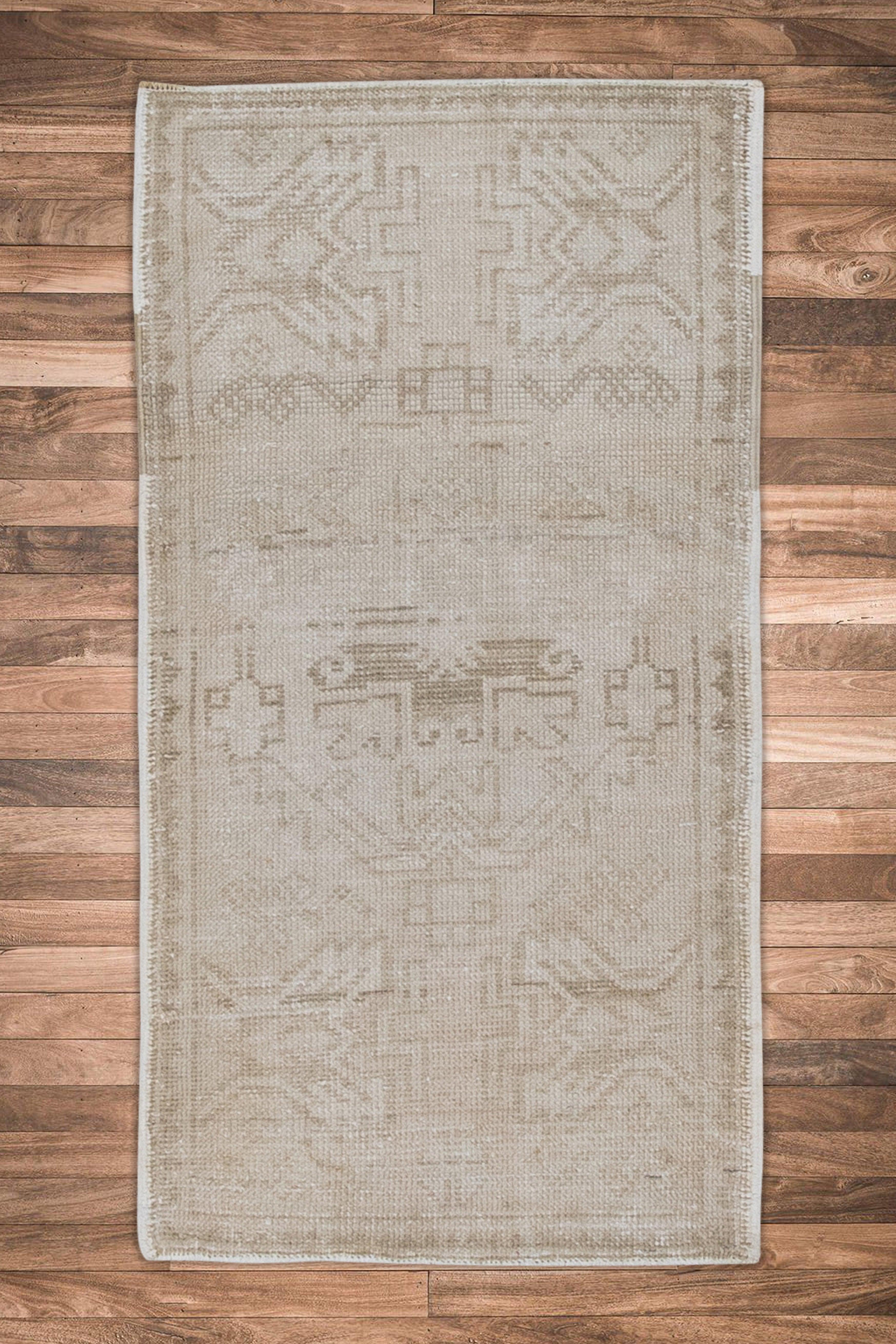 Oriental Hand Knotted Vintage Turkish Mini Rug 1'7