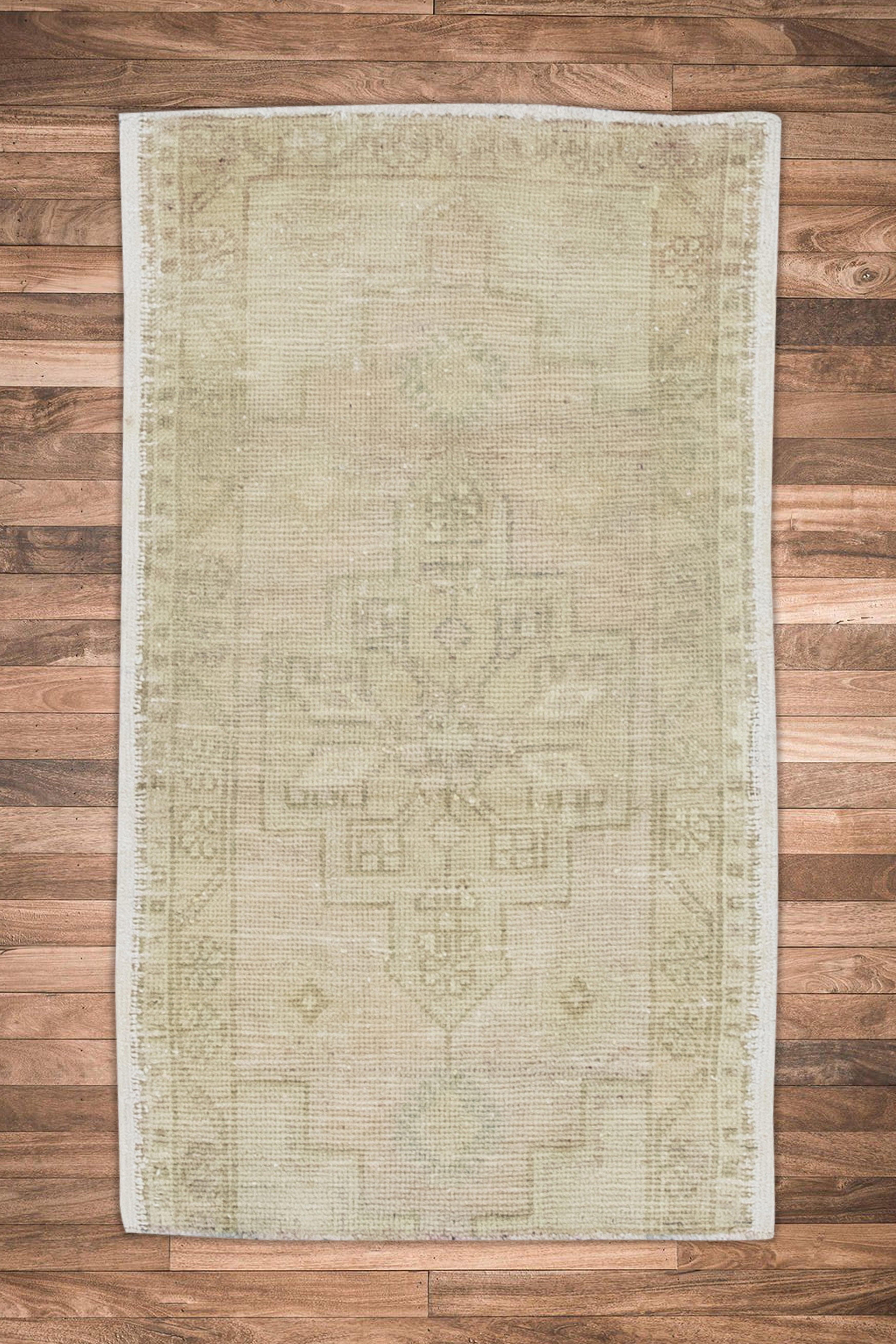 Oriental Hand Knotted Vintage Turkish Mini Rug 1'7