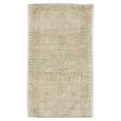 Orientalischer handgeknüpfter türkischer Vintage-Miniteppich 1'7" x 2'8" #8416