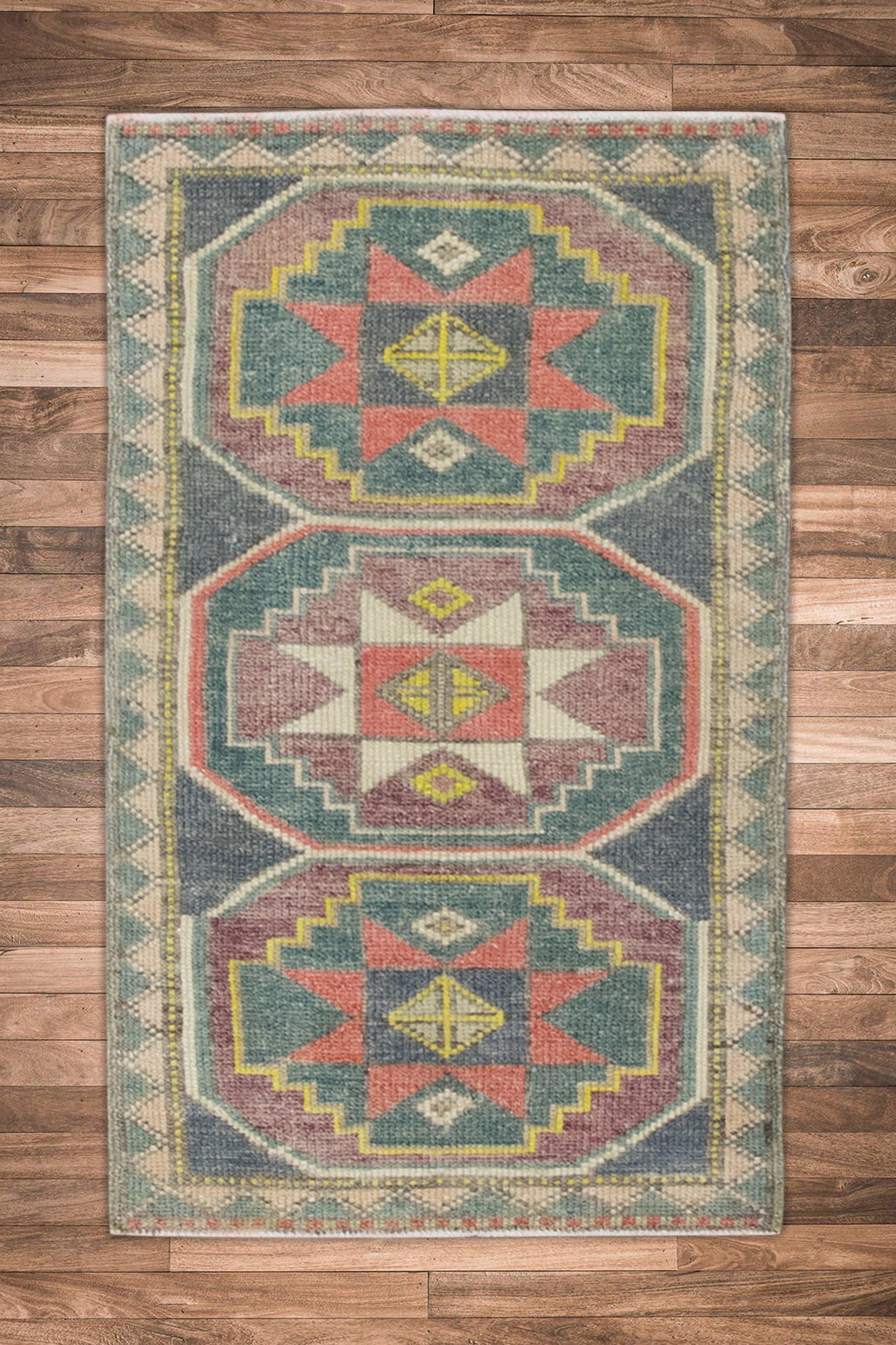 Oriental Hand Knotted Vintage Turkish Mini Rug 1'7