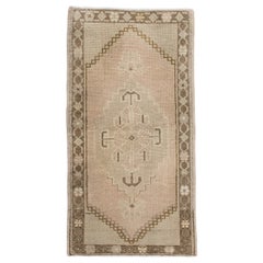 Orientalischer handgeknüpfter türkischer Vintage-Miniteppich 1'7" x 3' #10022, handgeknüpft