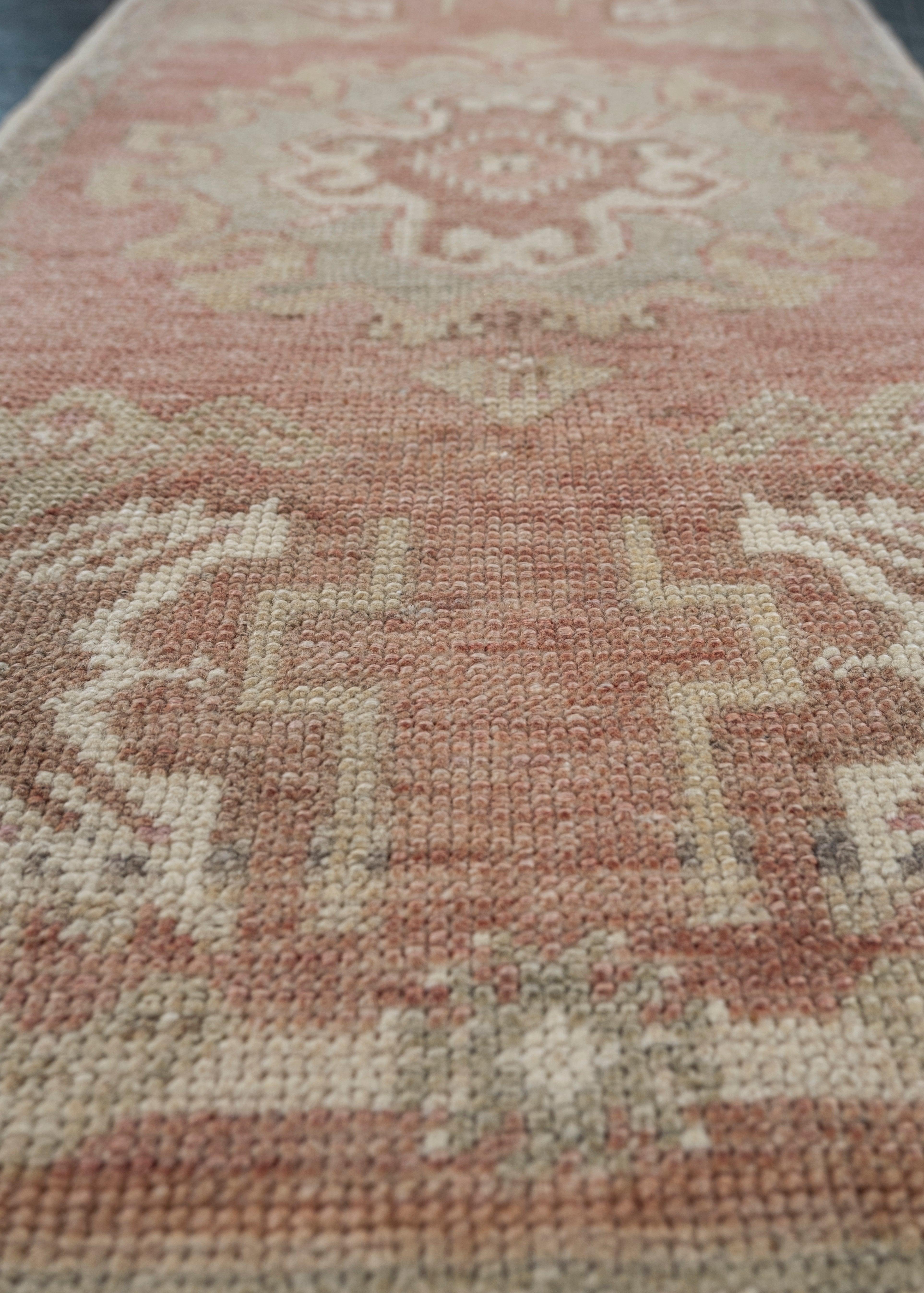 Turco Oriental Hand Knots Rugs Vintage Turkish Mini Rug 1'7