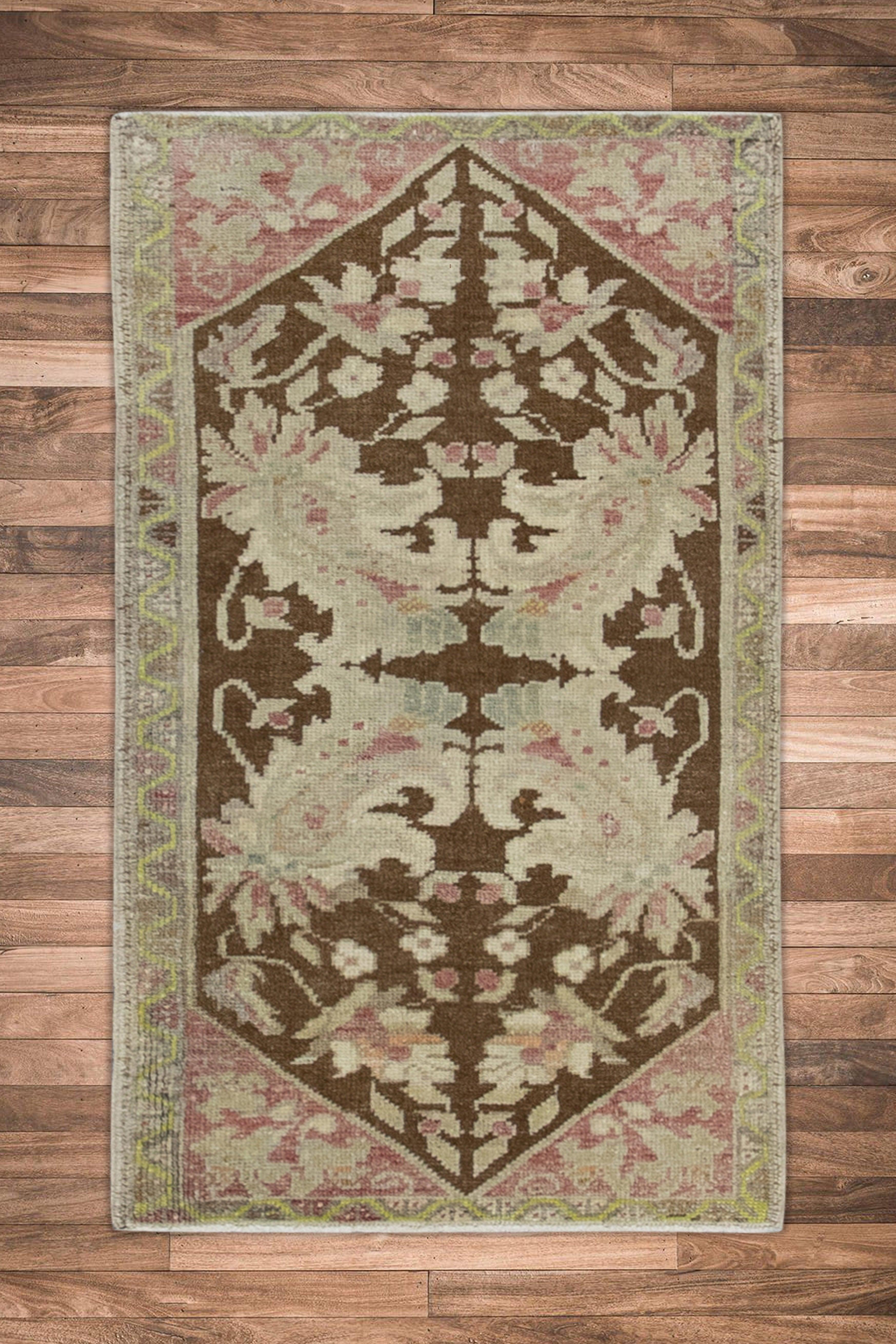 Oriental Hand Knotted Vintage Turkish Mini Rug 1'7