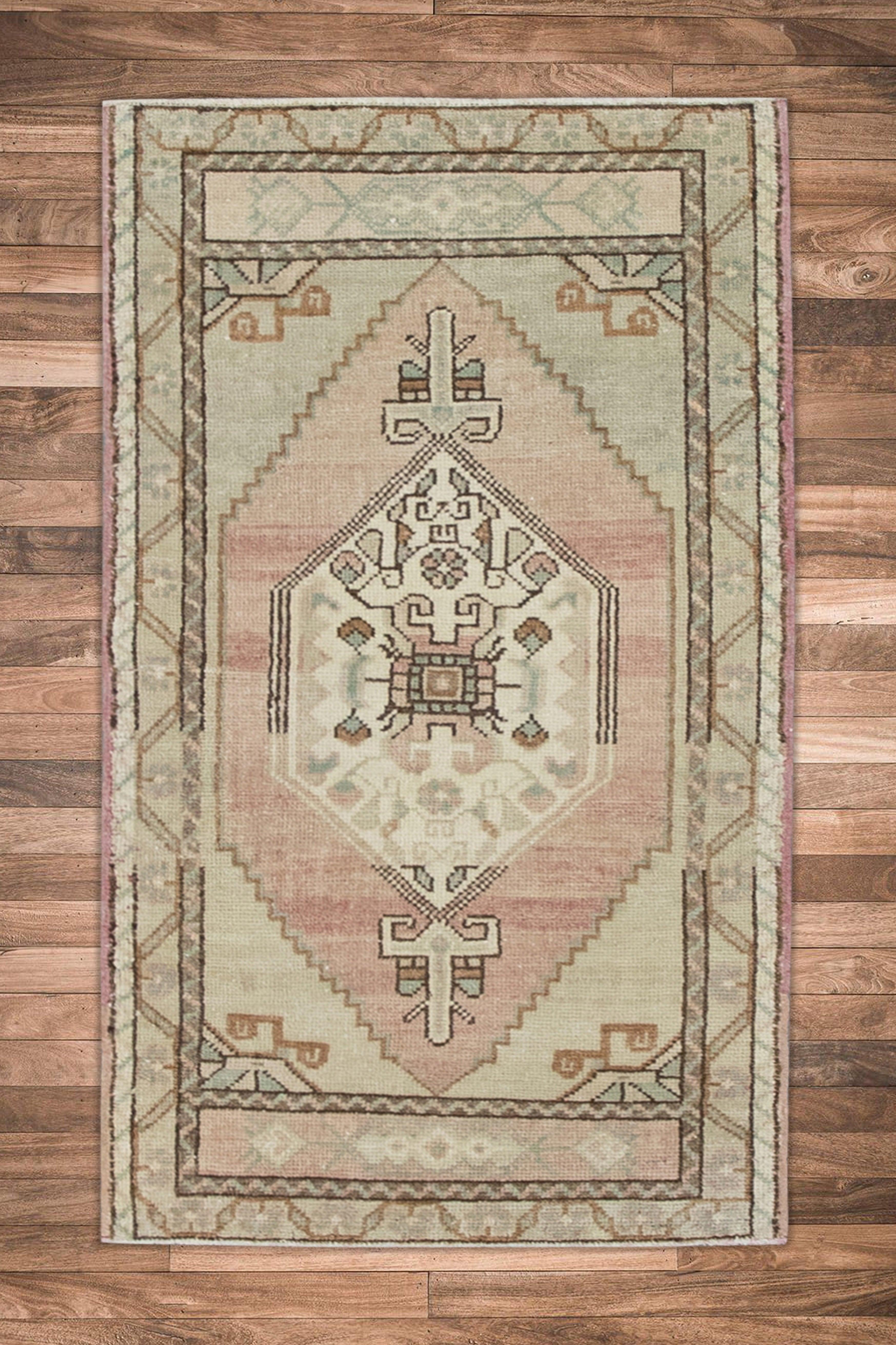 Oriental Hand Knotted Vintage Turkish Mini Rug 1'7