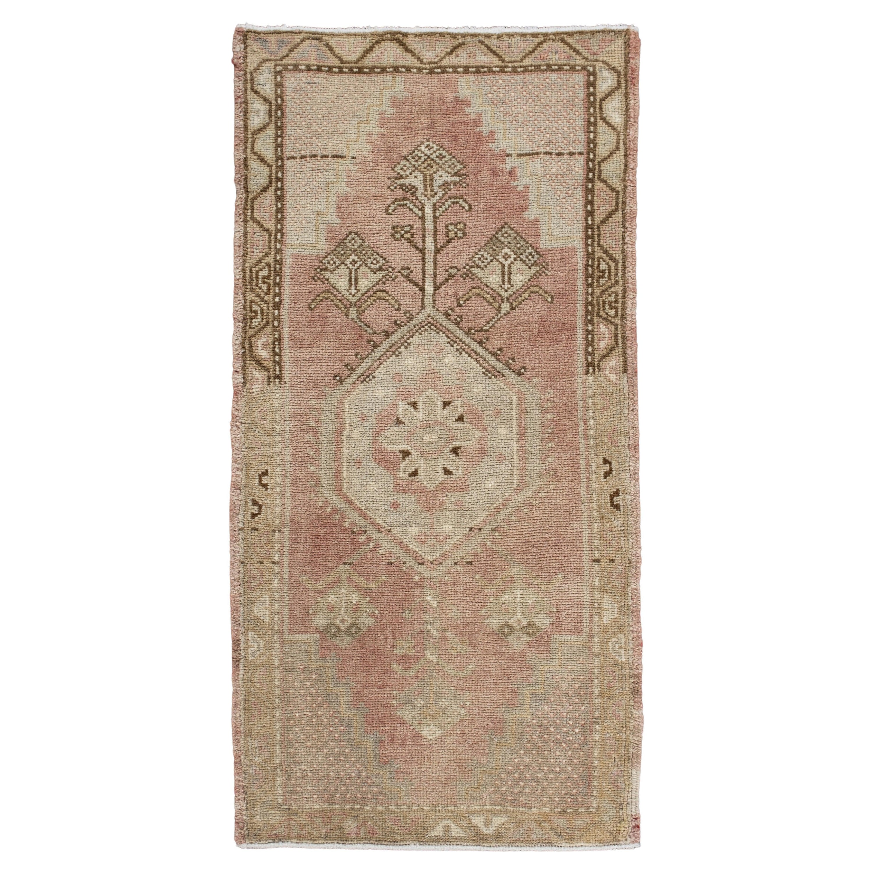 Orientalischer handgeknüpfter türkischer Vintage-Miniteppich 1'7" x 3'3" #10378