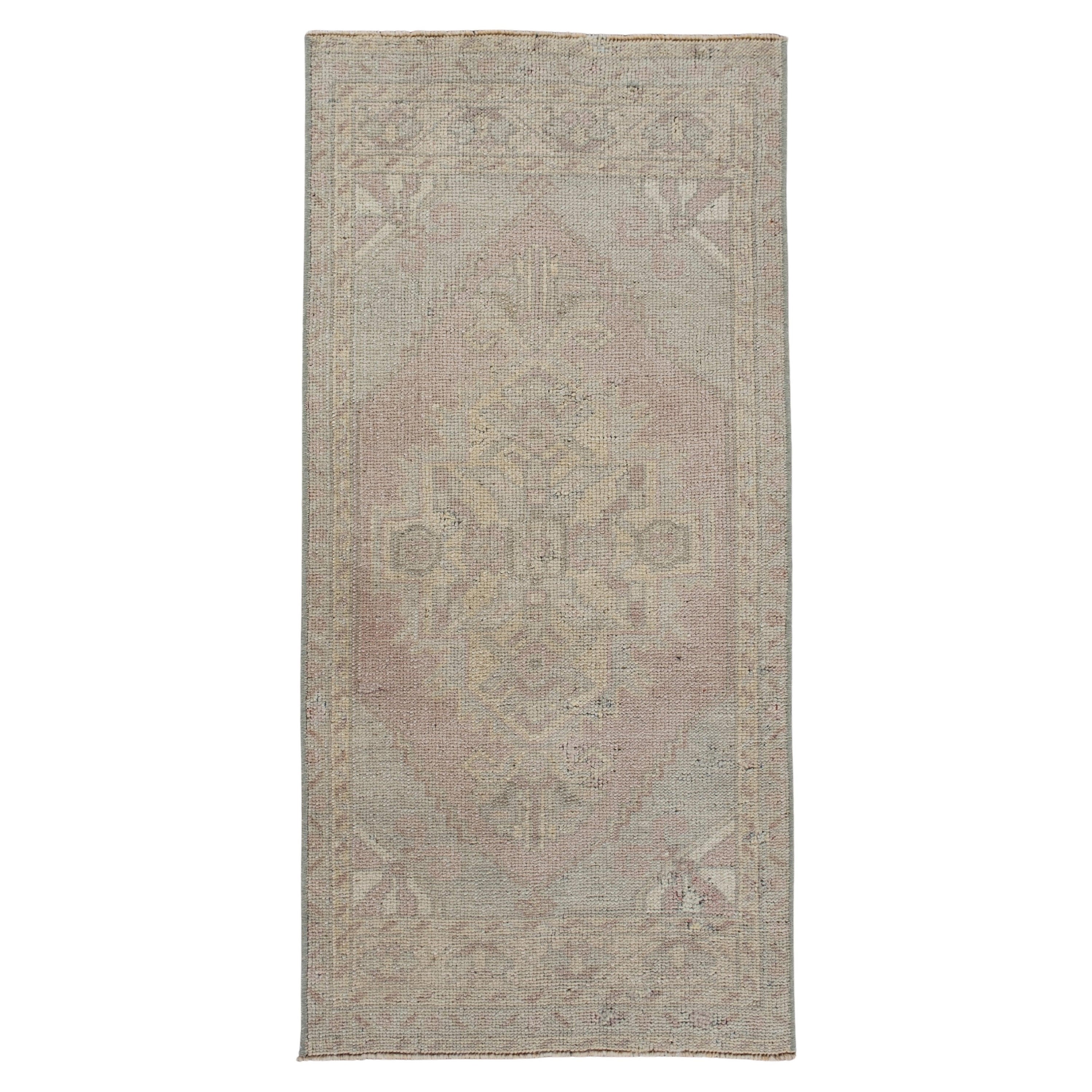 Orientalischer handgeknüpfter türkischer Vintage-Miniteppich 1'7" x 3'3" #10507