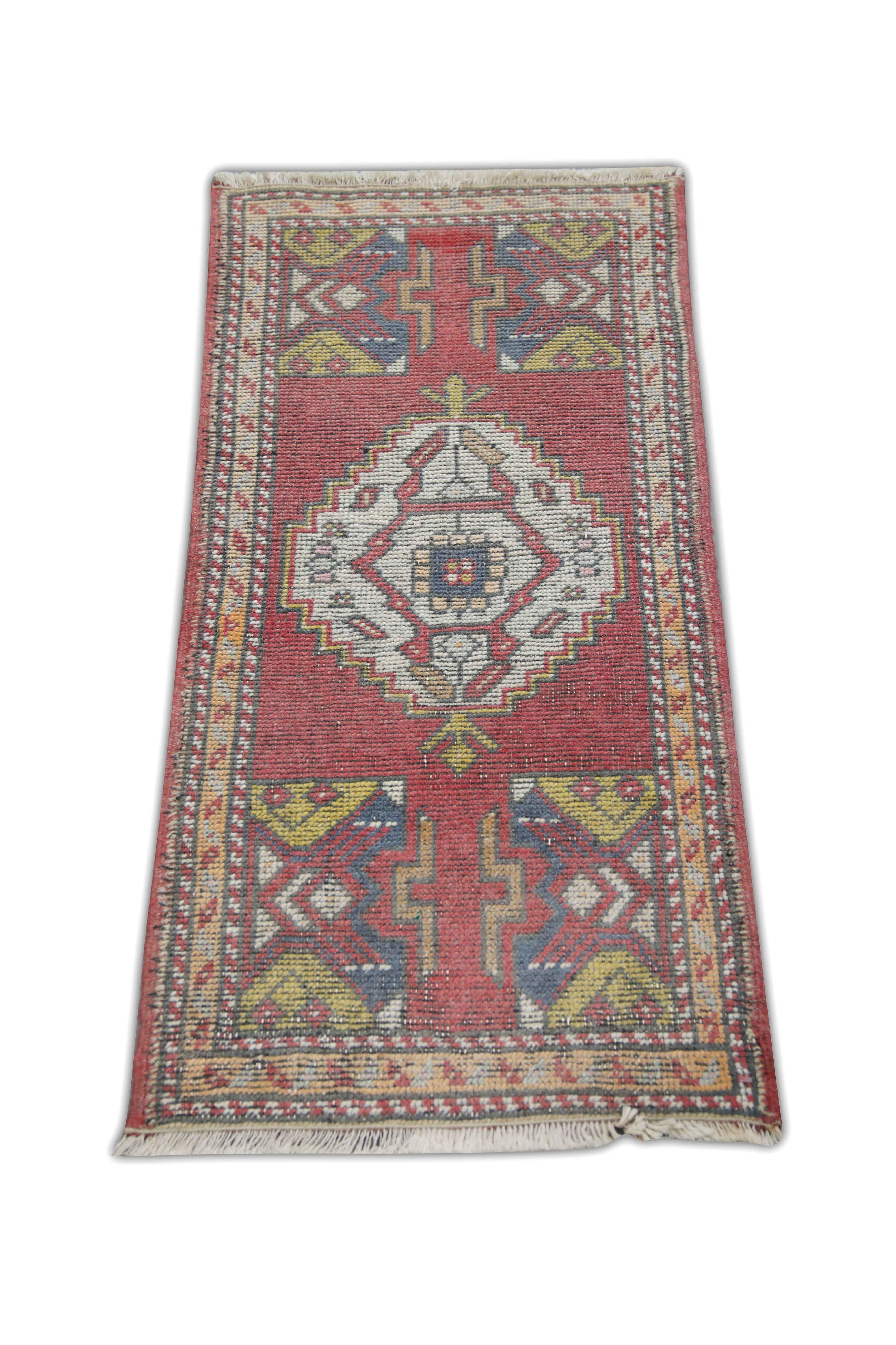 Oriental Hand Knotted Vintage Turkish Mini Rug 1'7