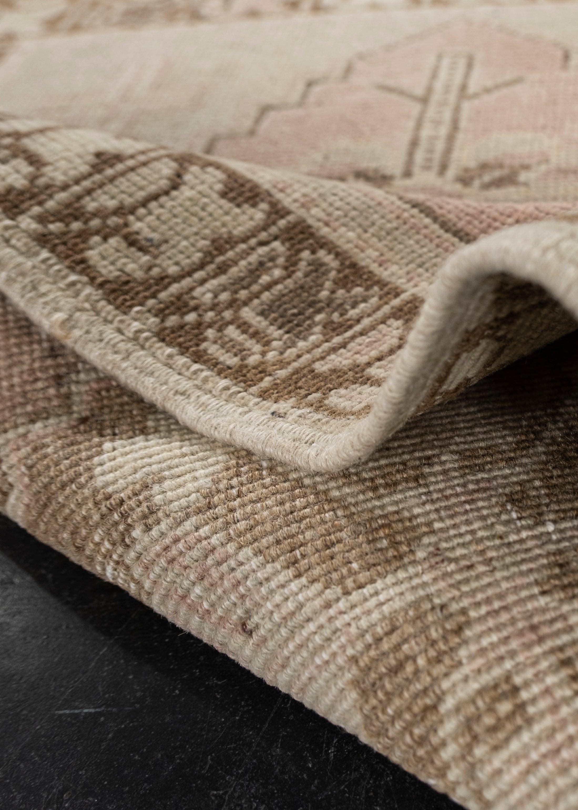 Mini tapis turc vintage noué à la main 1'8