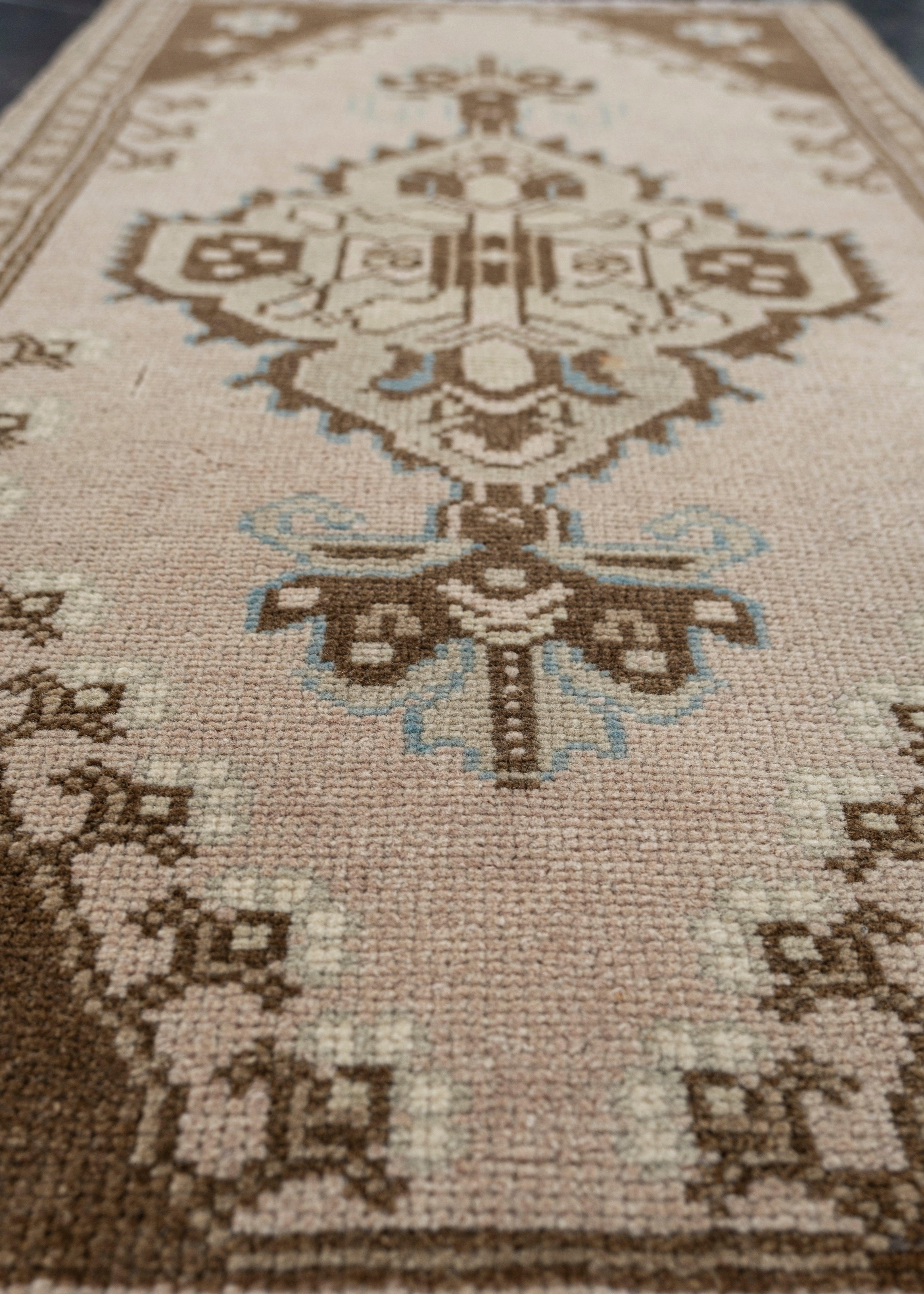 Orientalischer handgeknüpfter türkischer Vintage-Miniteppich 1'8