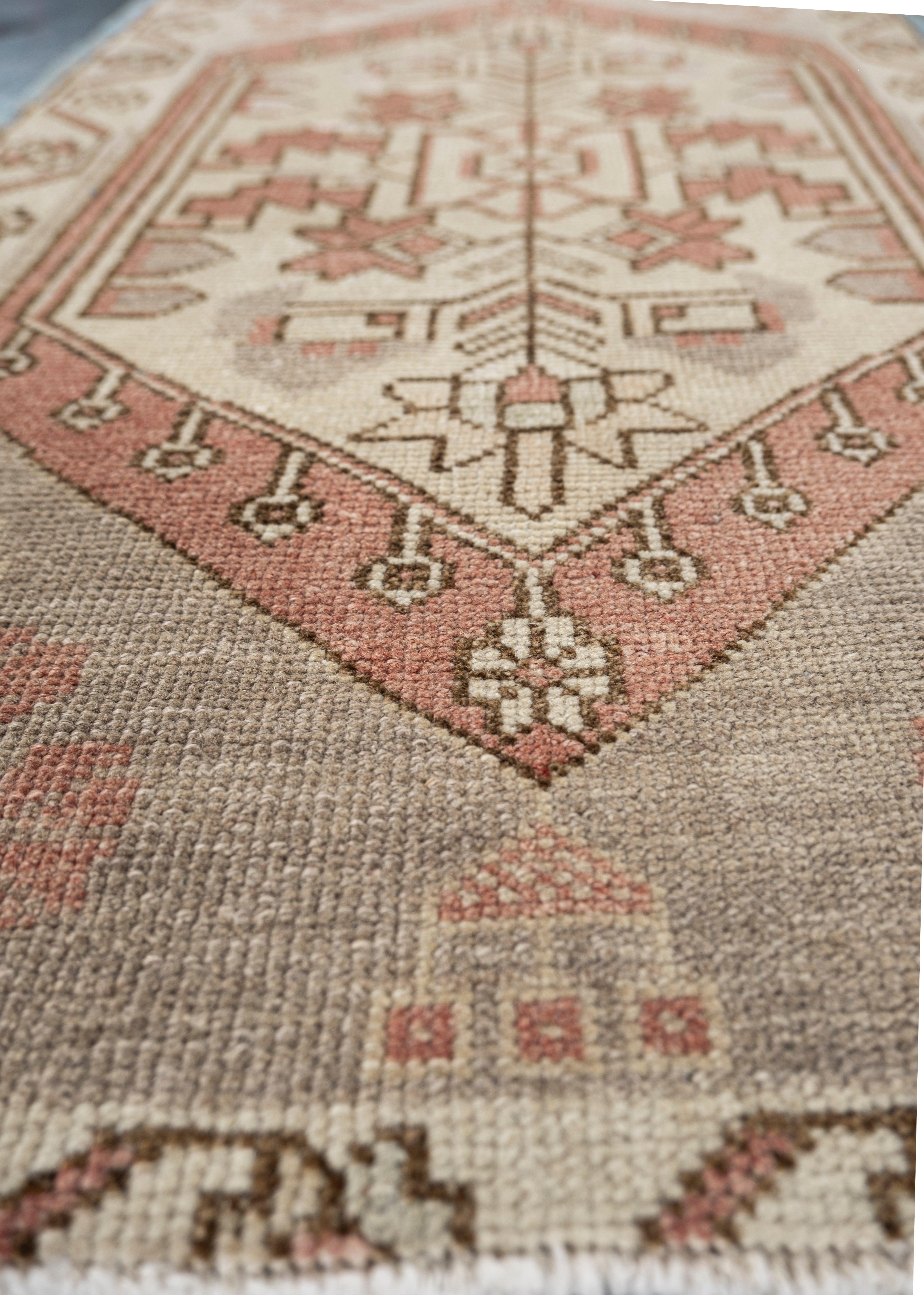 Orientalischer handgeknüpfter türkischer Vintage-Miniteppich 1'8