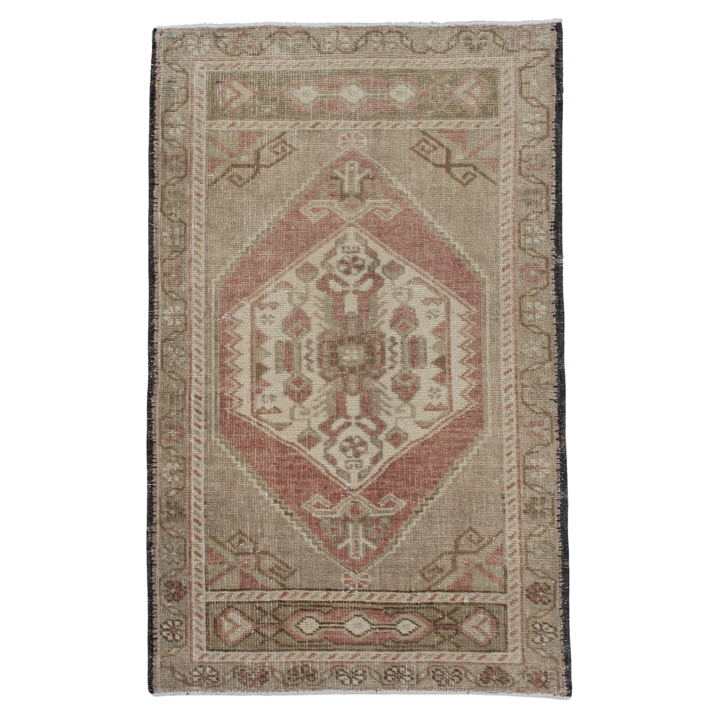 Orientalischer handgeknüpfter türkischer Vintage-Miniteppich 1'8" x 2'8" #10081