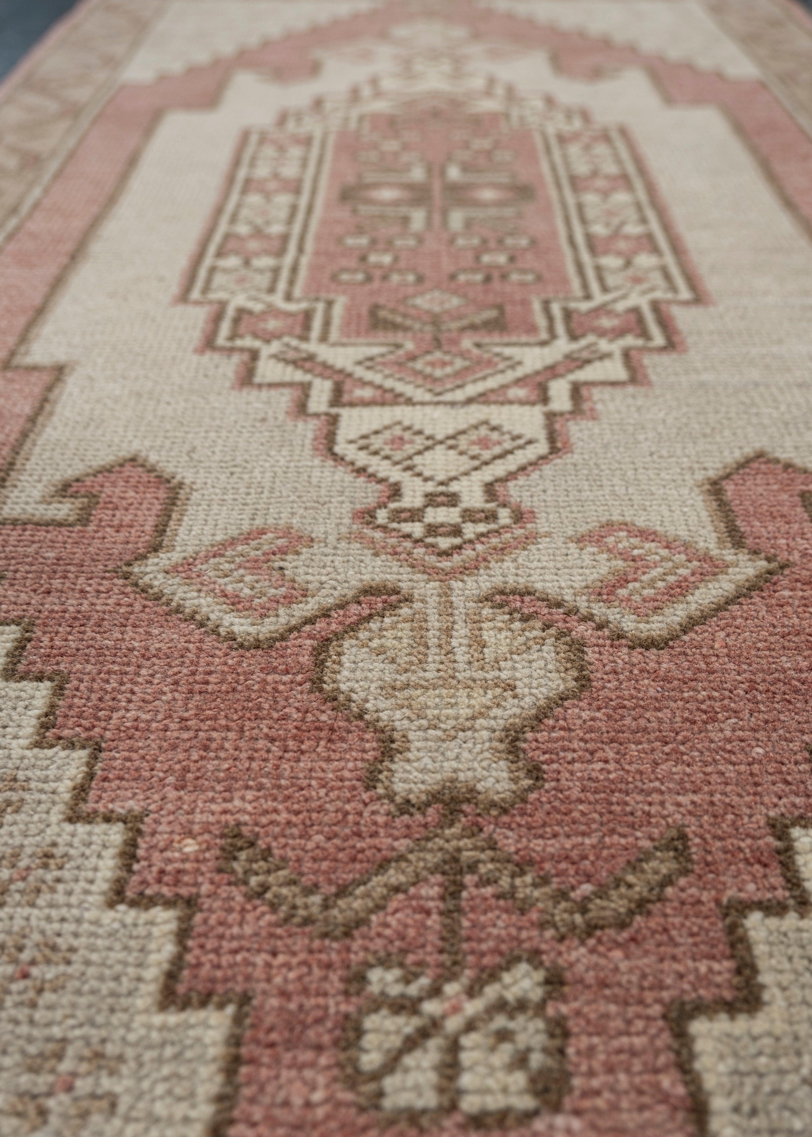 Orientalischer handgeknüpfter türkischer Vintage-Miniteppich 1'8