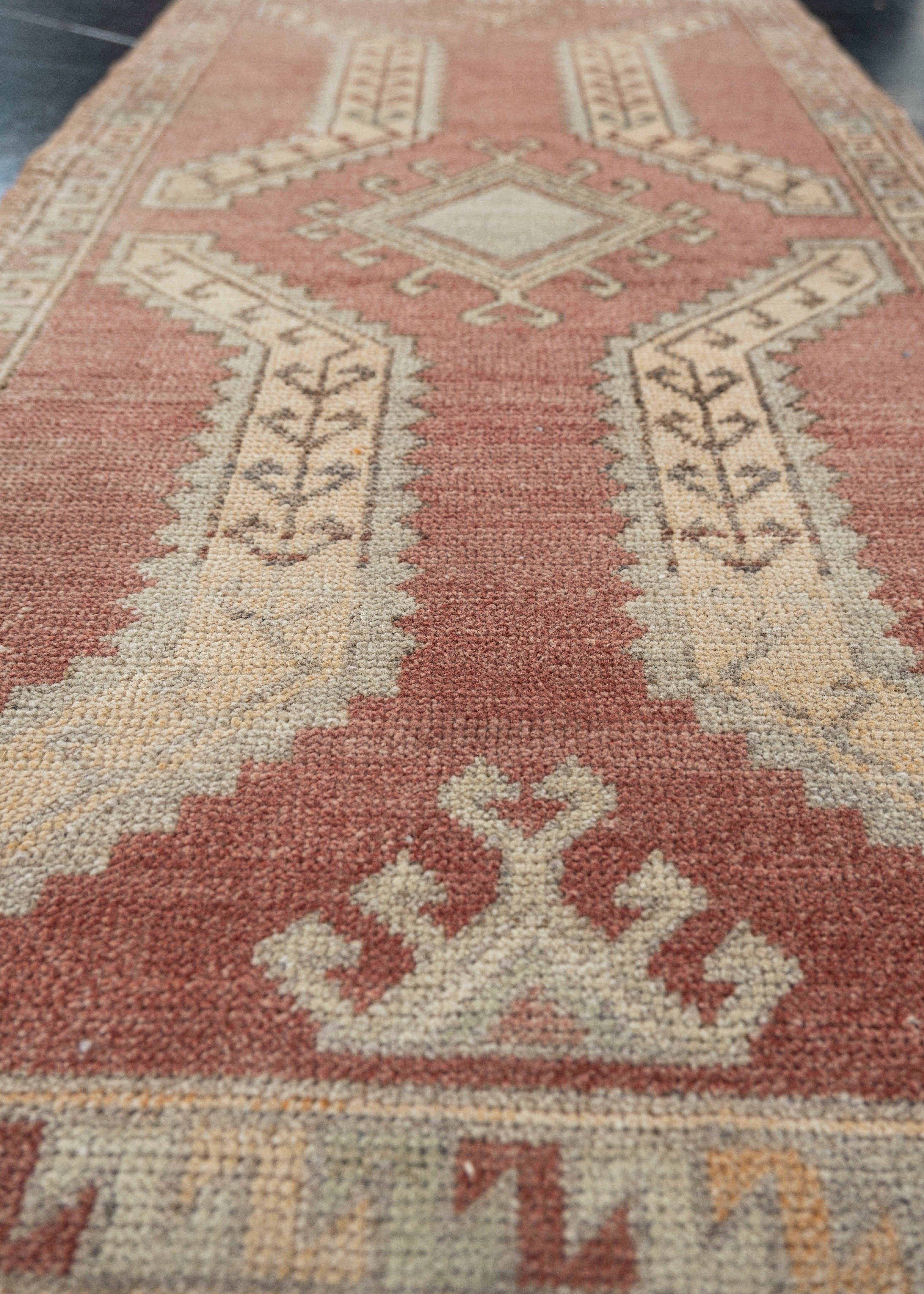 Orientalischer handgeknüpfter türkischer Vintage-Miniteppich 1'8