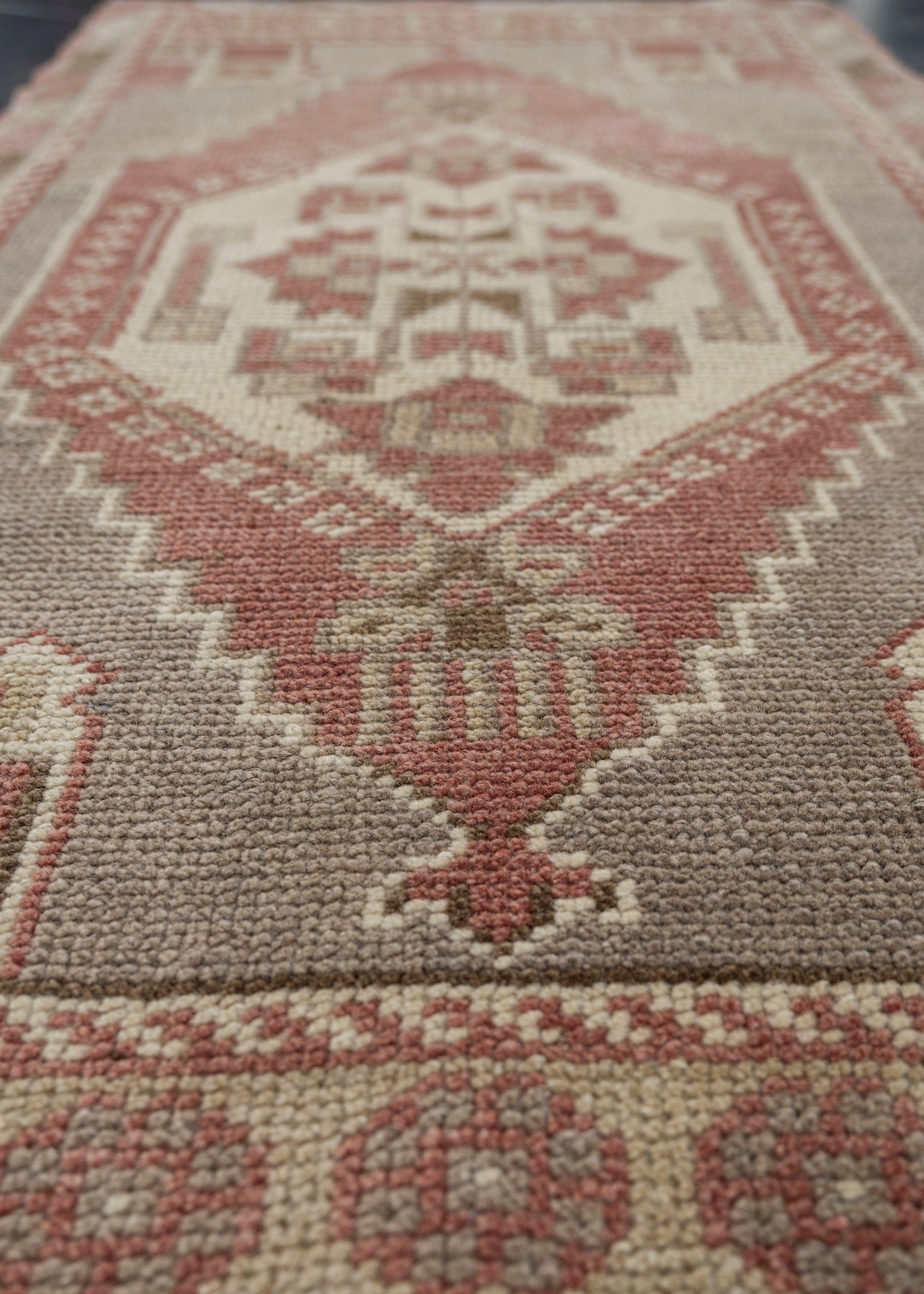 Turco Oriental Hand Knots Rugs Vintage Turkish Mini Rug 1'8