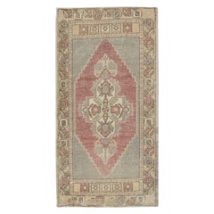 Orientalischer handgeknüpfter türkischer Vintage-Miniteppich 1'8" x 3'3" #8913