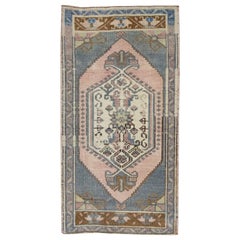 Orientalischer handgeknüpfter türkischer Vintage-Miniteppich 1'8" x 3'4" #8724