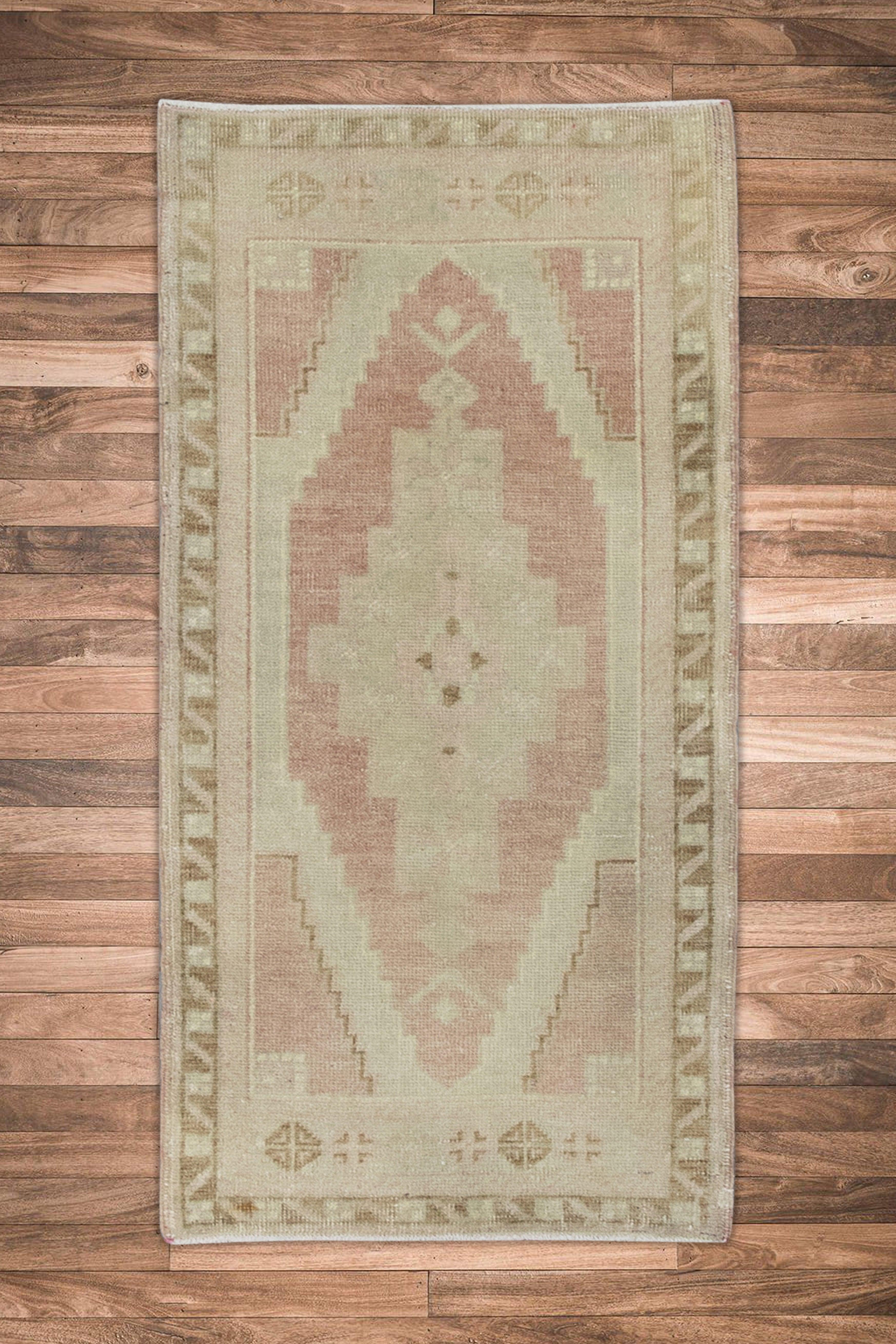 Noué à la main Mini tapis turc vintage noué à la main 1'8