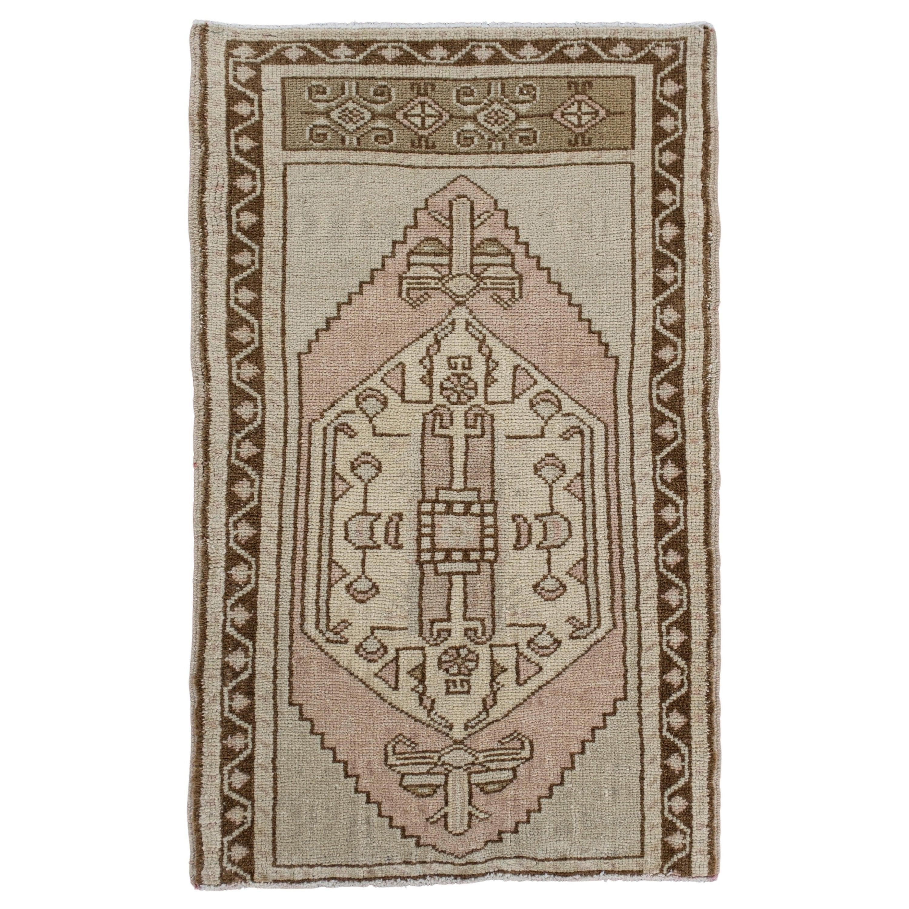 Oriental Hand Knotted Vintage Turkish Mini Rug 1'9" x 2'10" #10572 For Sale