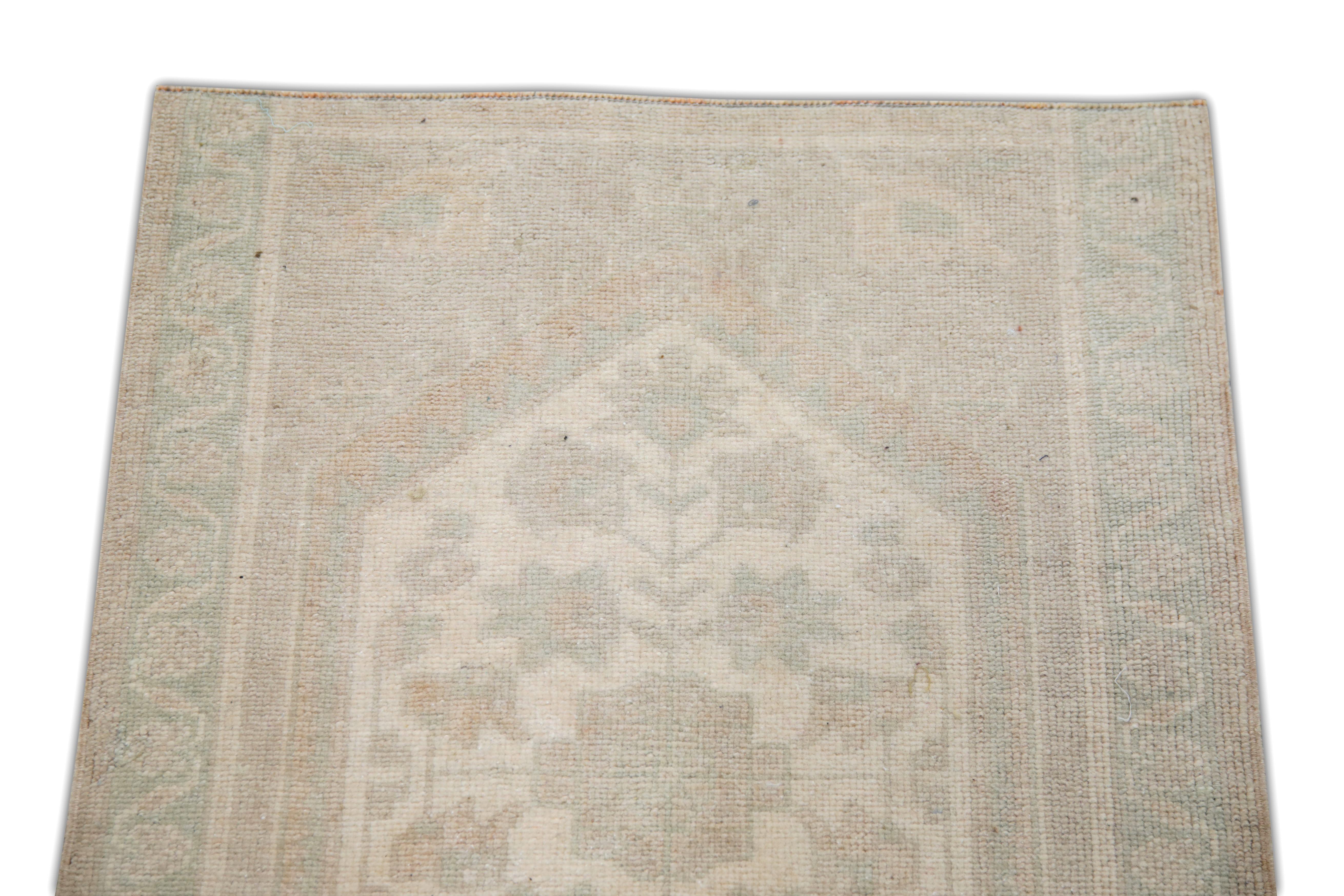Orientalischer handgeknüpfter türkischer Vintage-Miniteppich 1'9