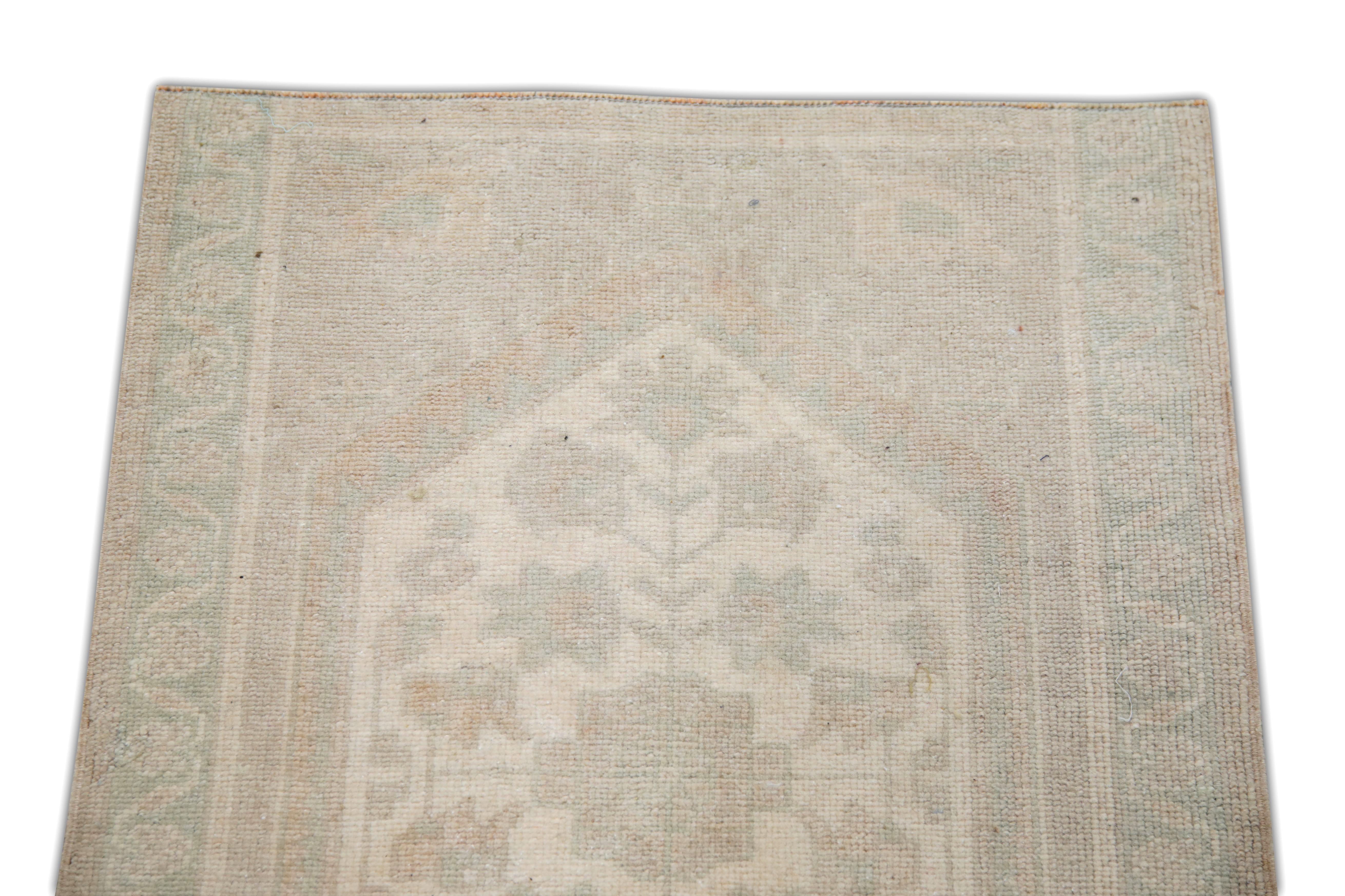 Hand-Knotted Oriental Hand Knotted Vintage Turkish Mini Rug 1'9