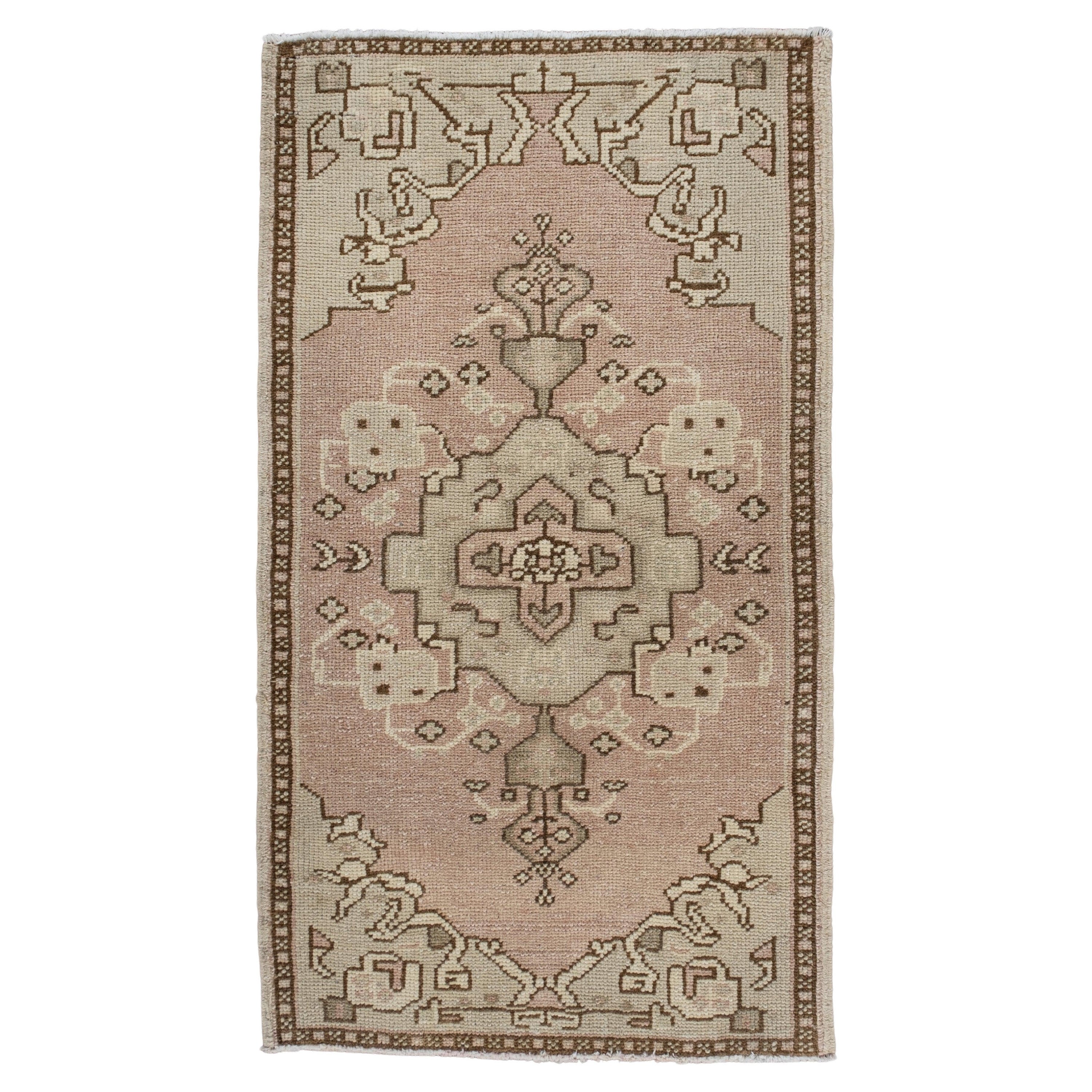 Orientalischer handgeknüpfter türkischer Vintage-Miniteppich 1'9" x 3'2" #10397