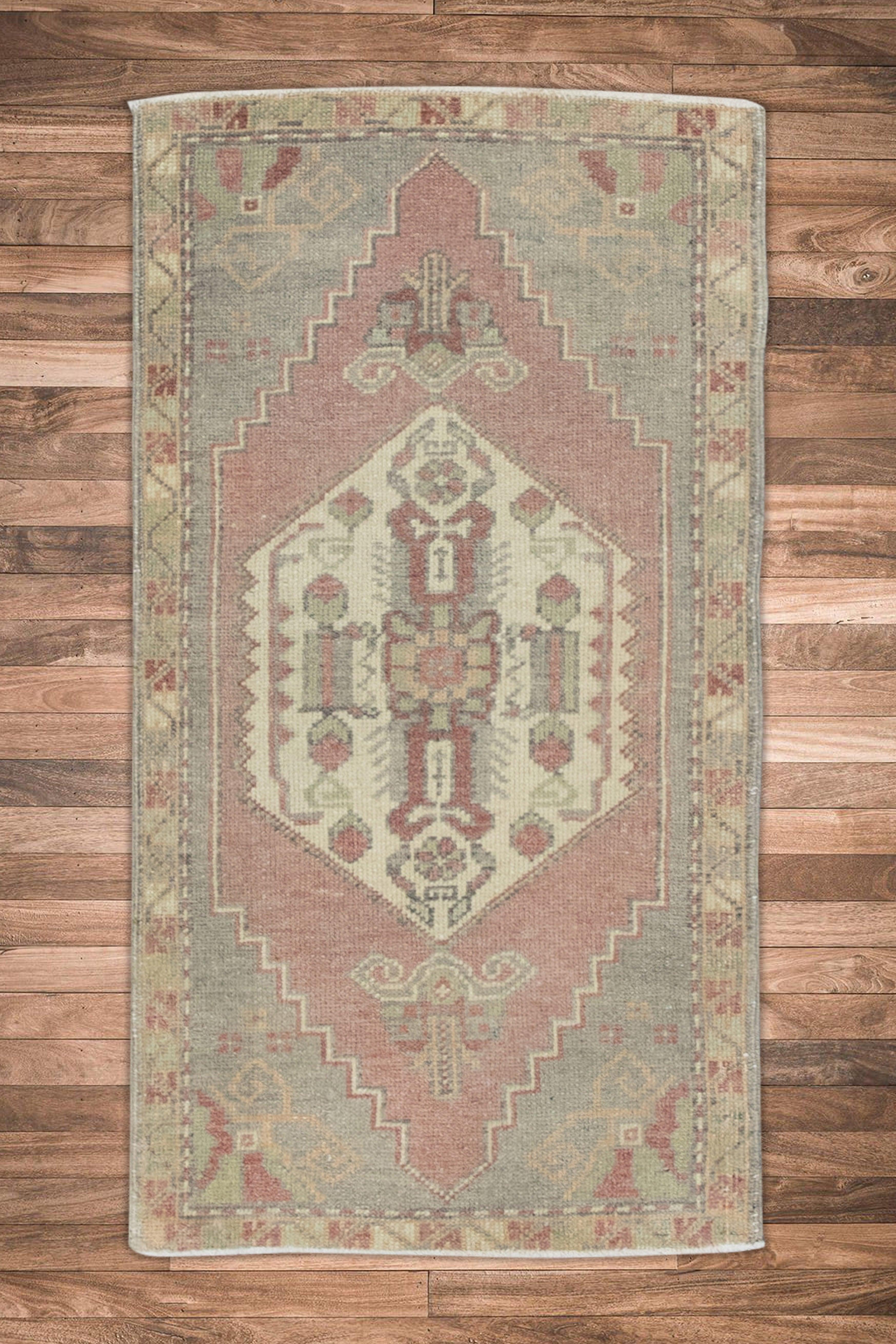 Noué à la main Mini tapis turc vintage noué à la main 1'9