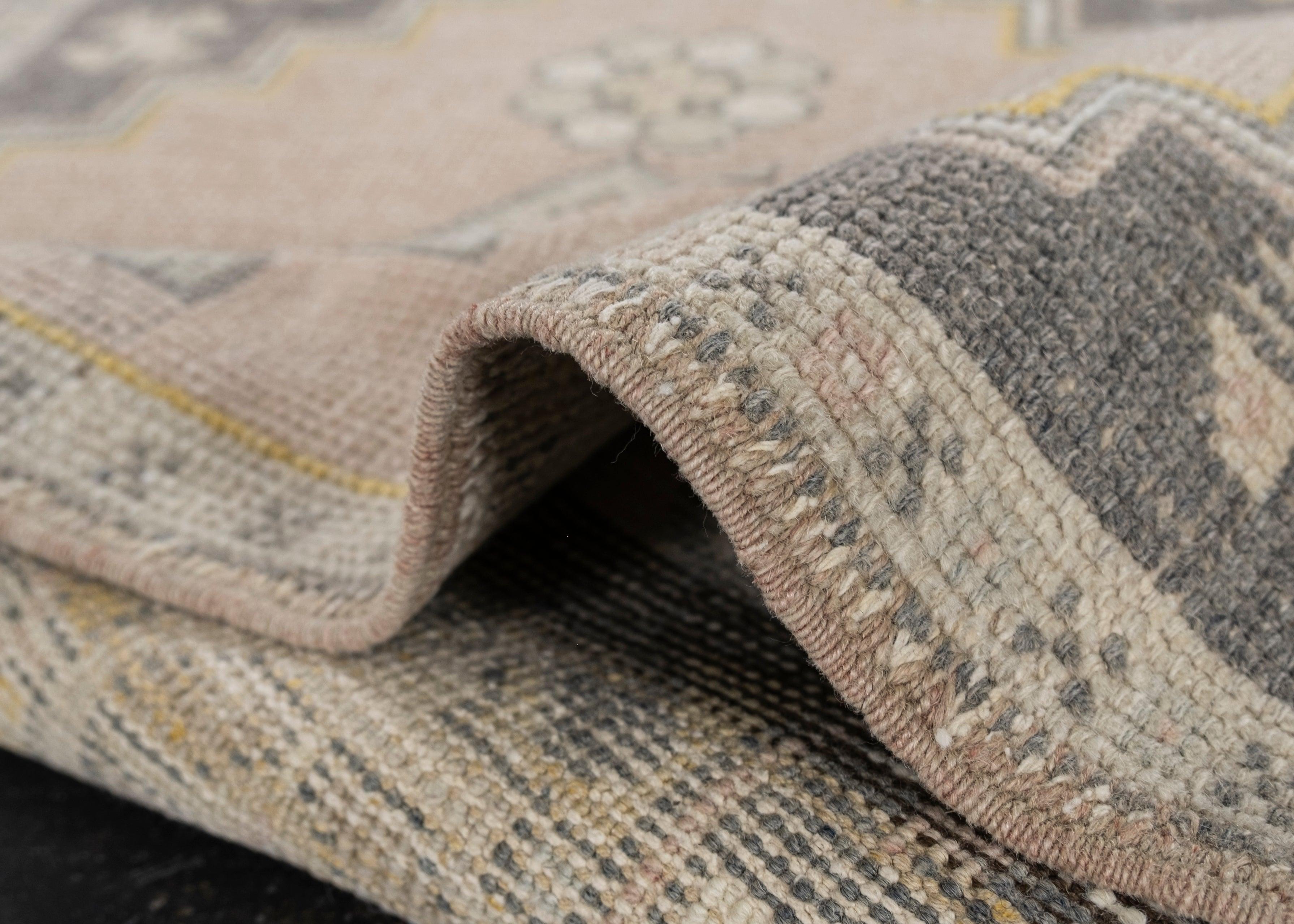 Mini Alfombra Turca Vintage Oriental Anudada a Mano 1'9