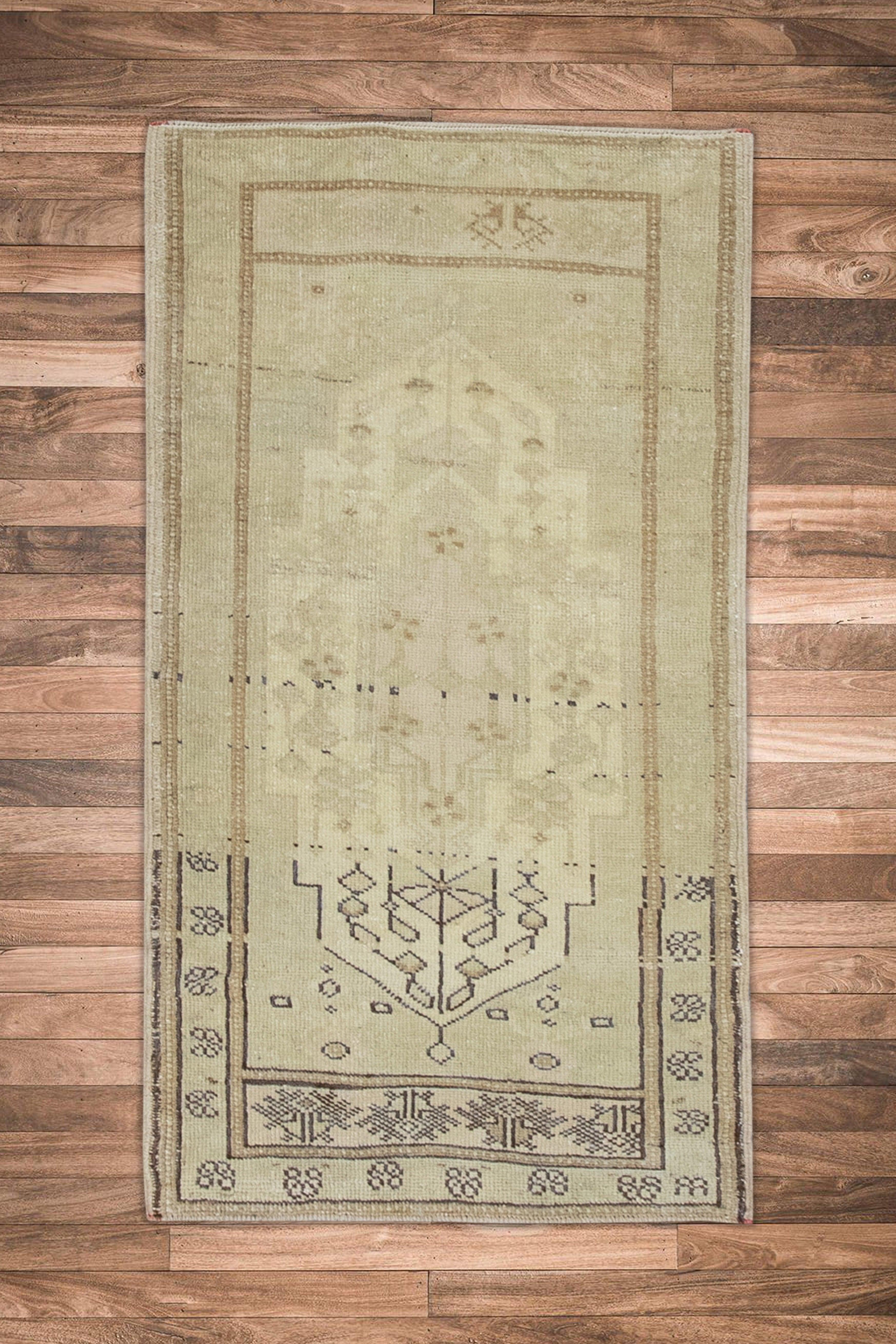 Orientalischer handgeknüpfter türkischer Vintage-Miniteppich 1'9