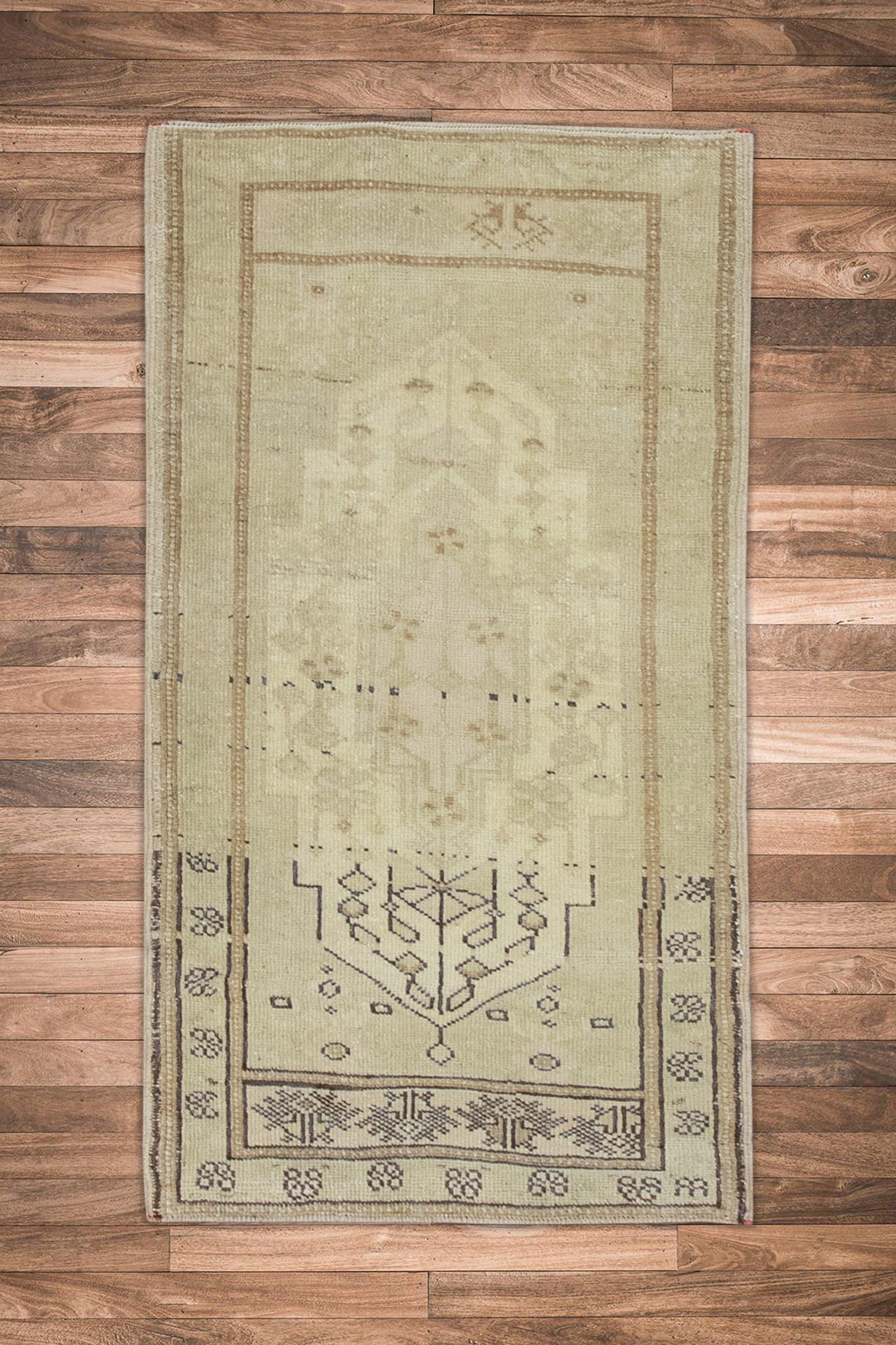 Oriental Hand Knotted Vintage Turkish Mini Rug 1'9