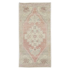 Orientalischer handgeknüpfter türkischer Vintage-Miniteppich 1'9" x 3'4" #9000