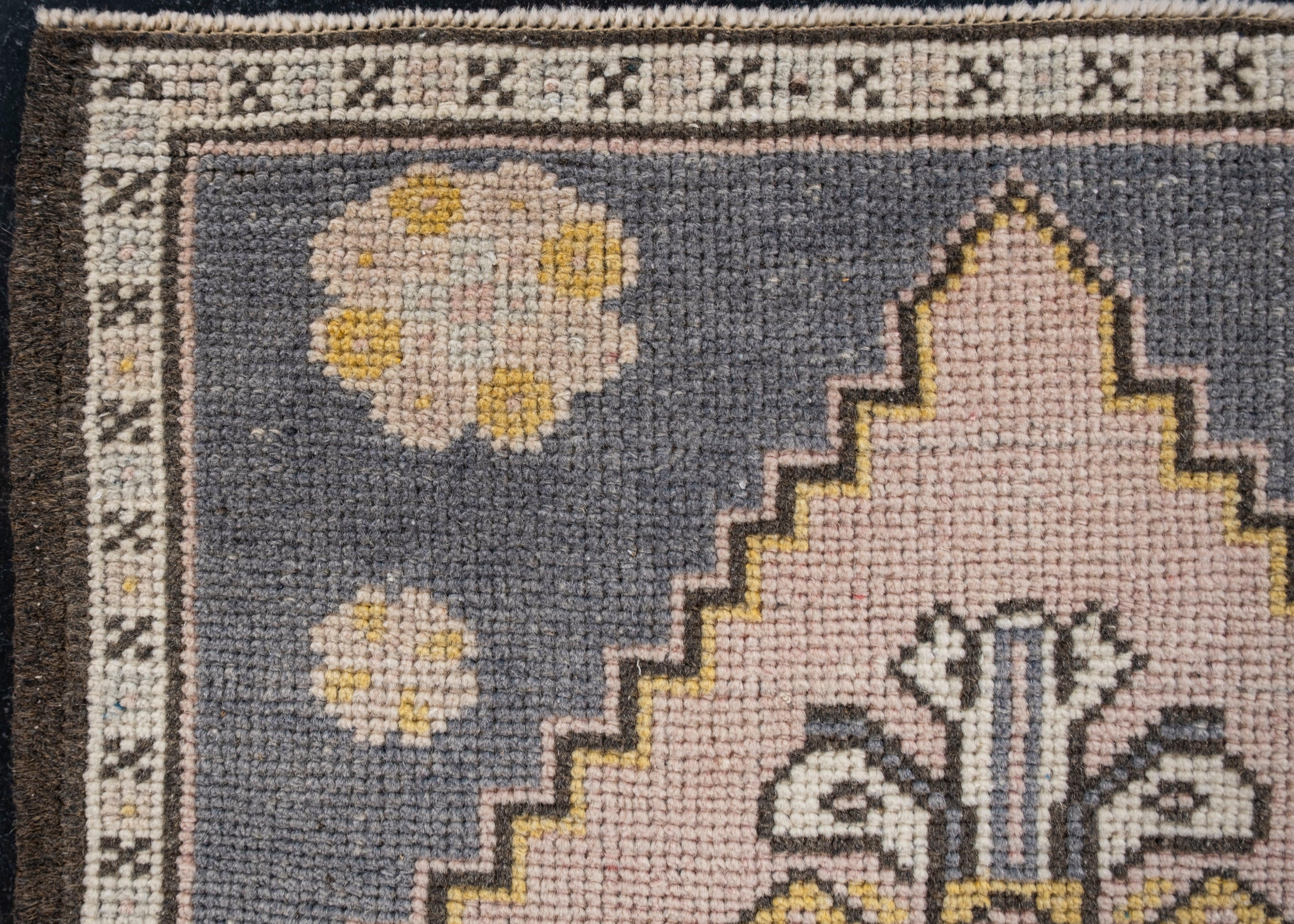 Mini Alfombra Turca Vintage Oriental Anudada a Mano 1'9