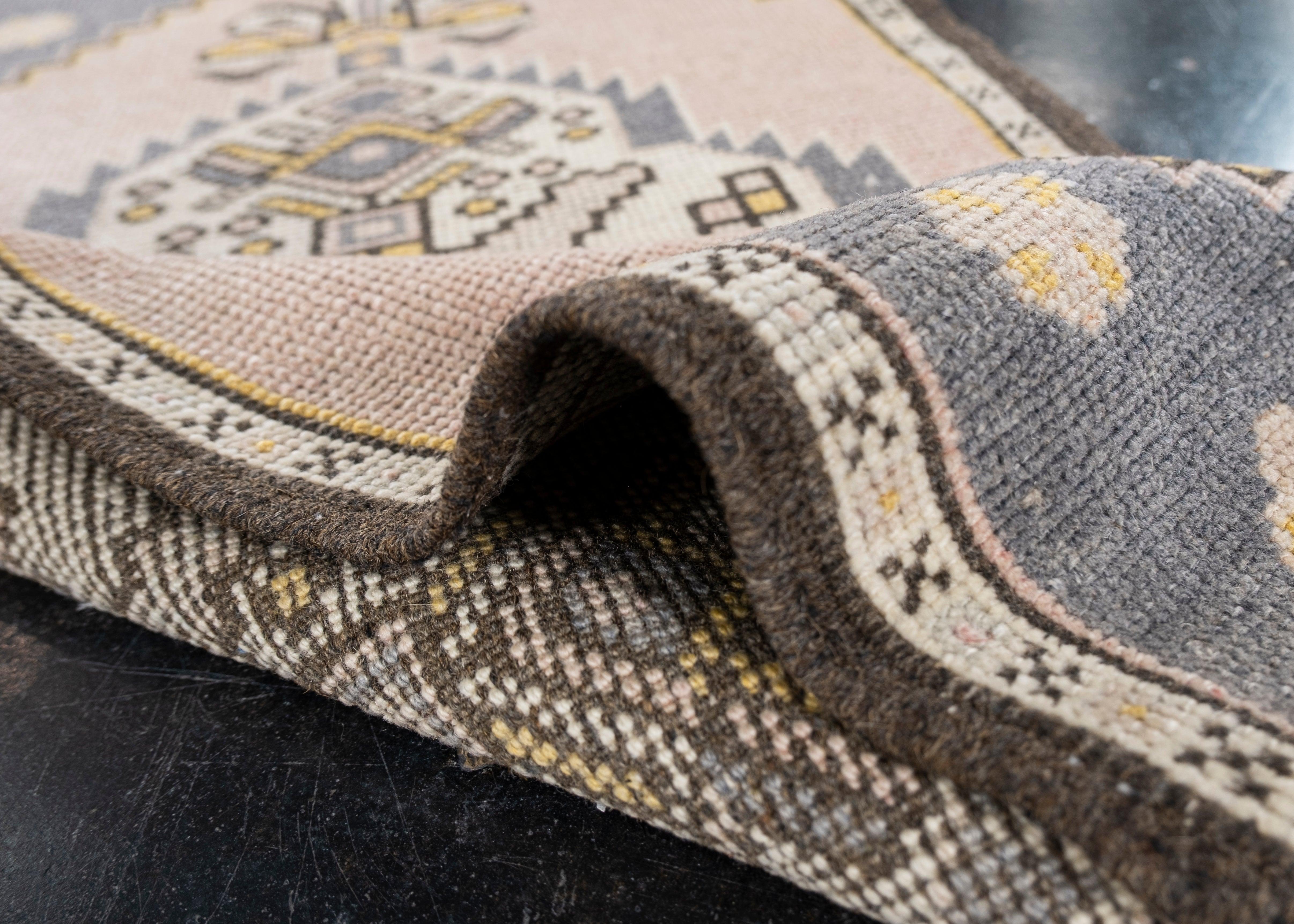 Mini Alfombra Turca Vintage Oriental Anudada a Mano 1'9
