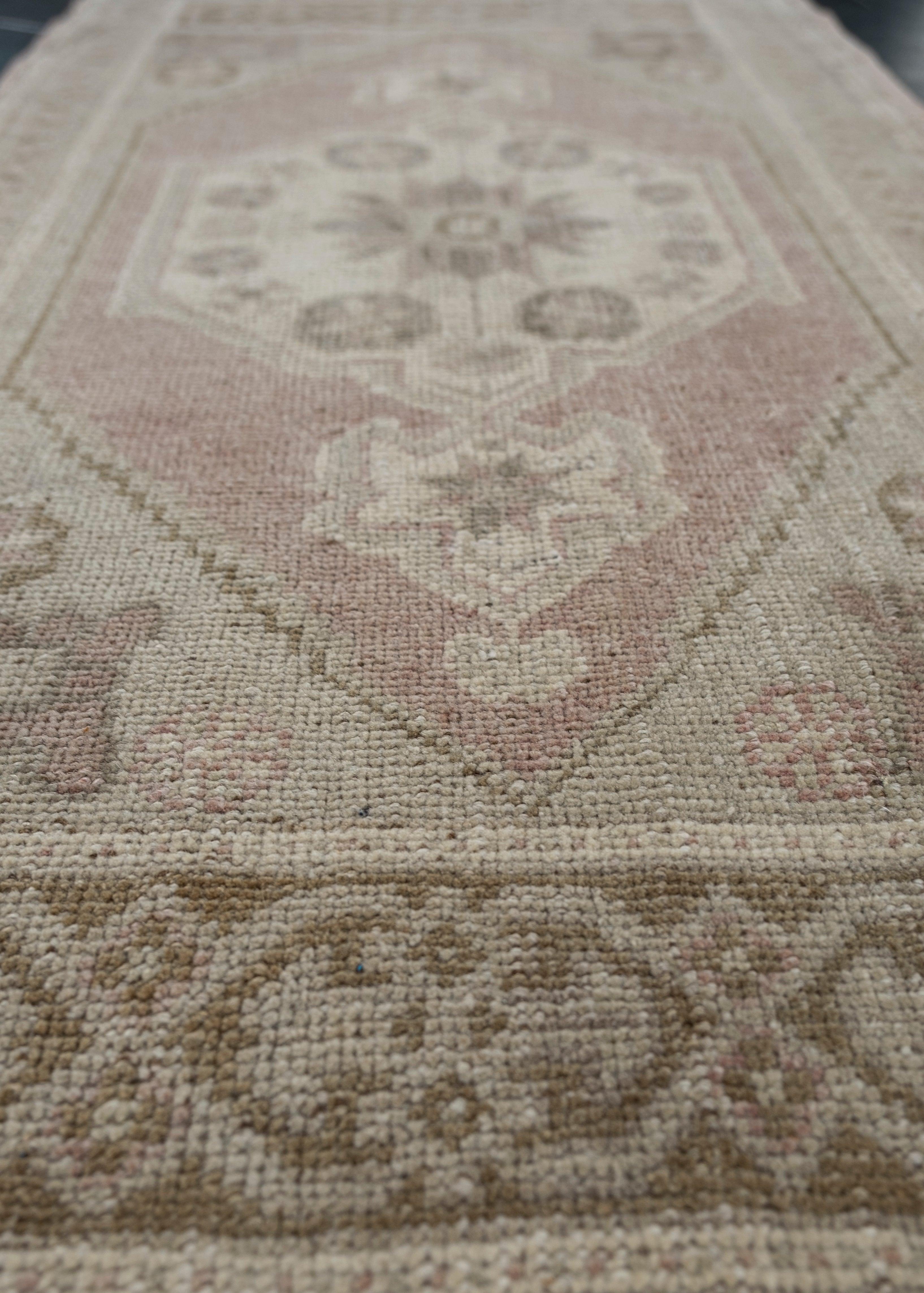 Turc Mini tapis turc vintage noué à la main 1'9