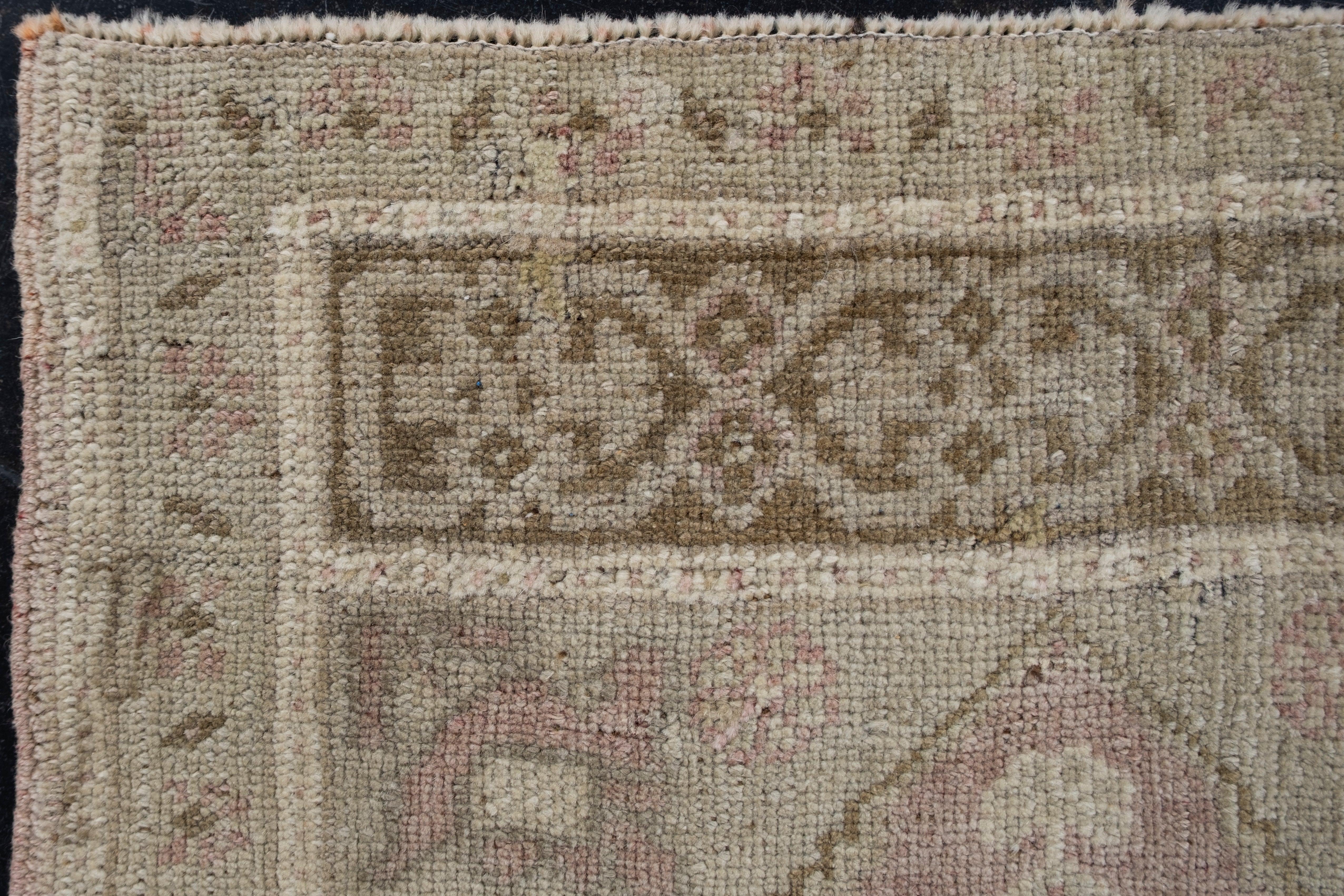Noué à la main Mini tapis turc vintage noué à la main 1'9