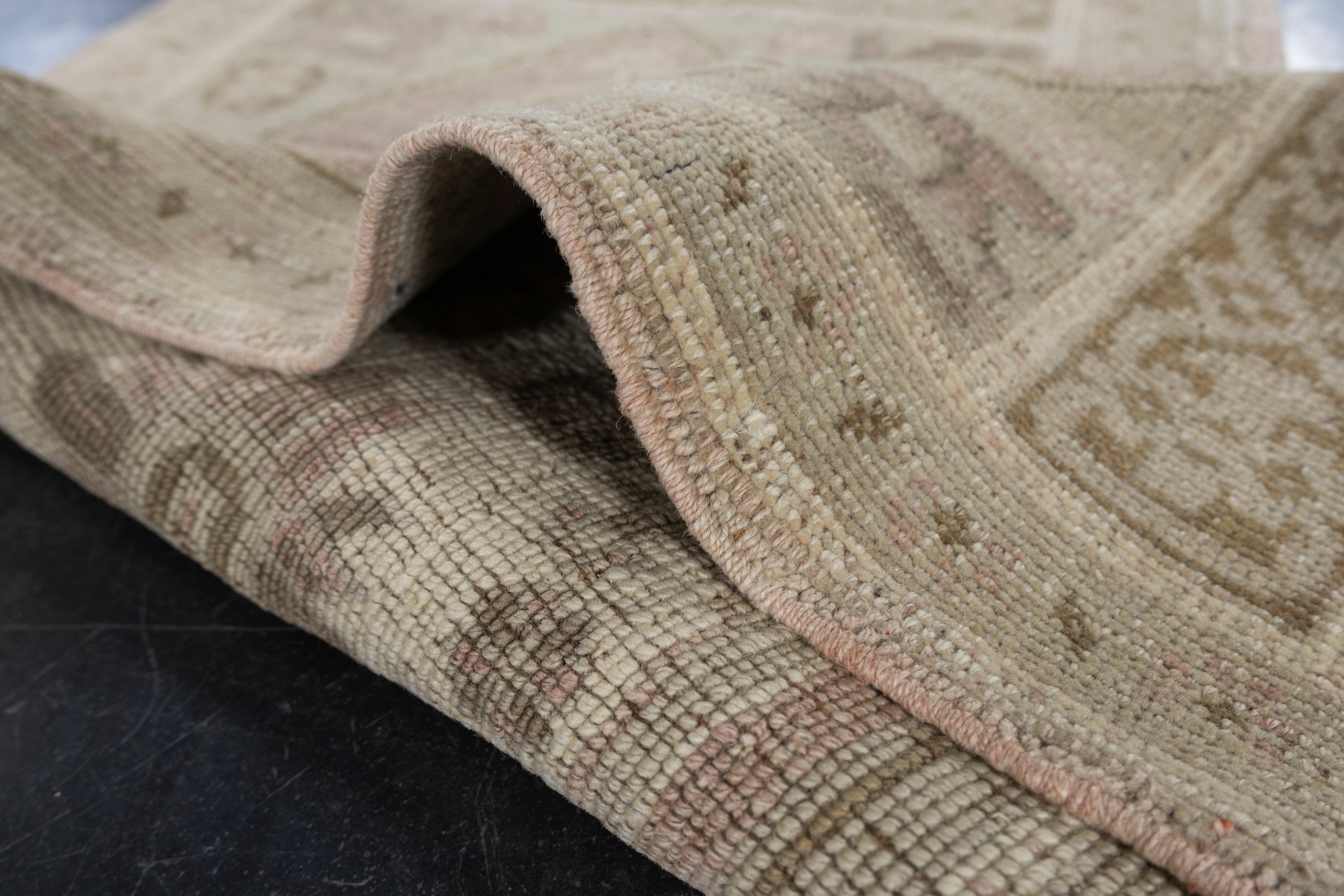 Mini tapis turc vintage noué à la main 1'9