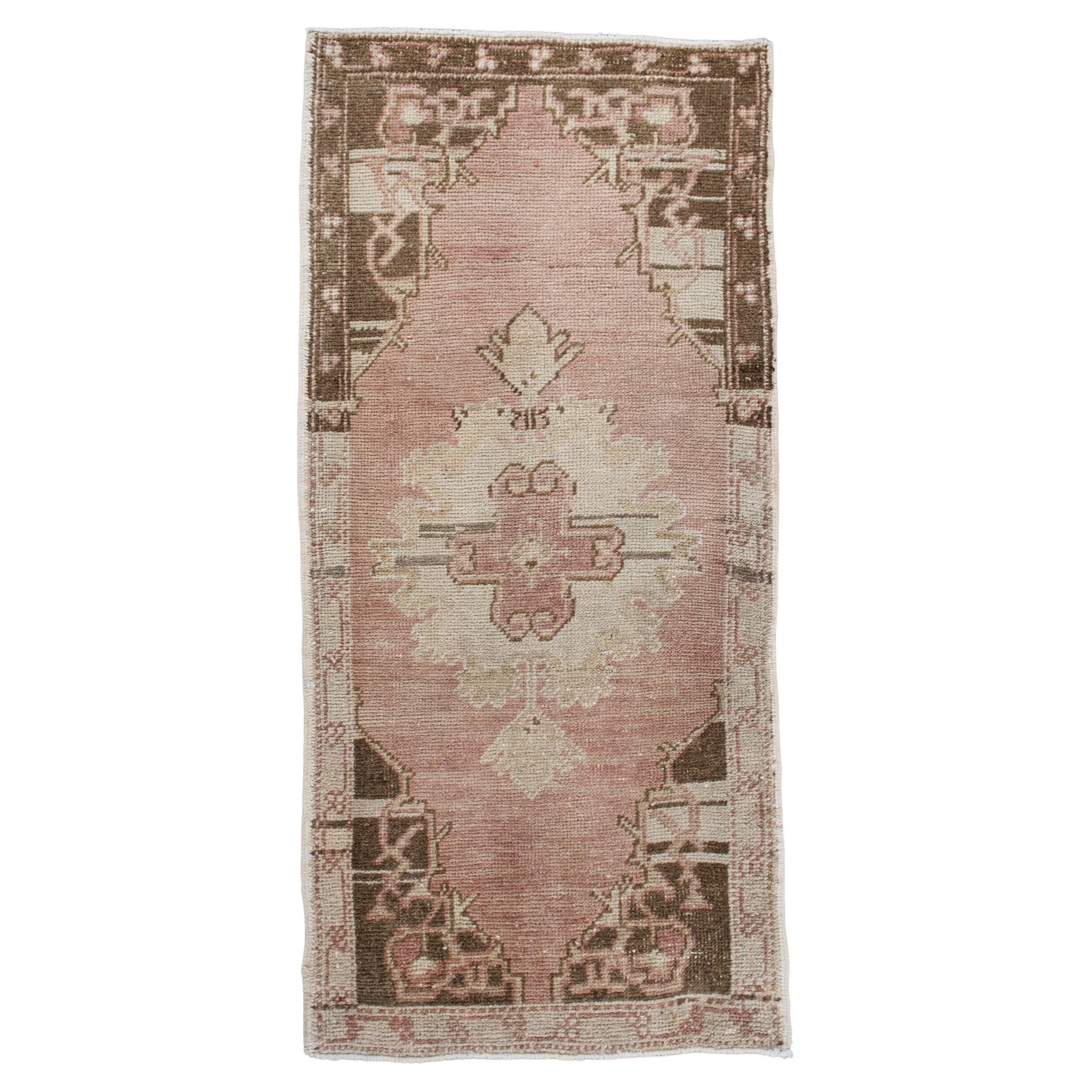 Orientalischer handgeknüpfter türkischer Vintage-Miniteppich 1'9" x 3'9" #10271