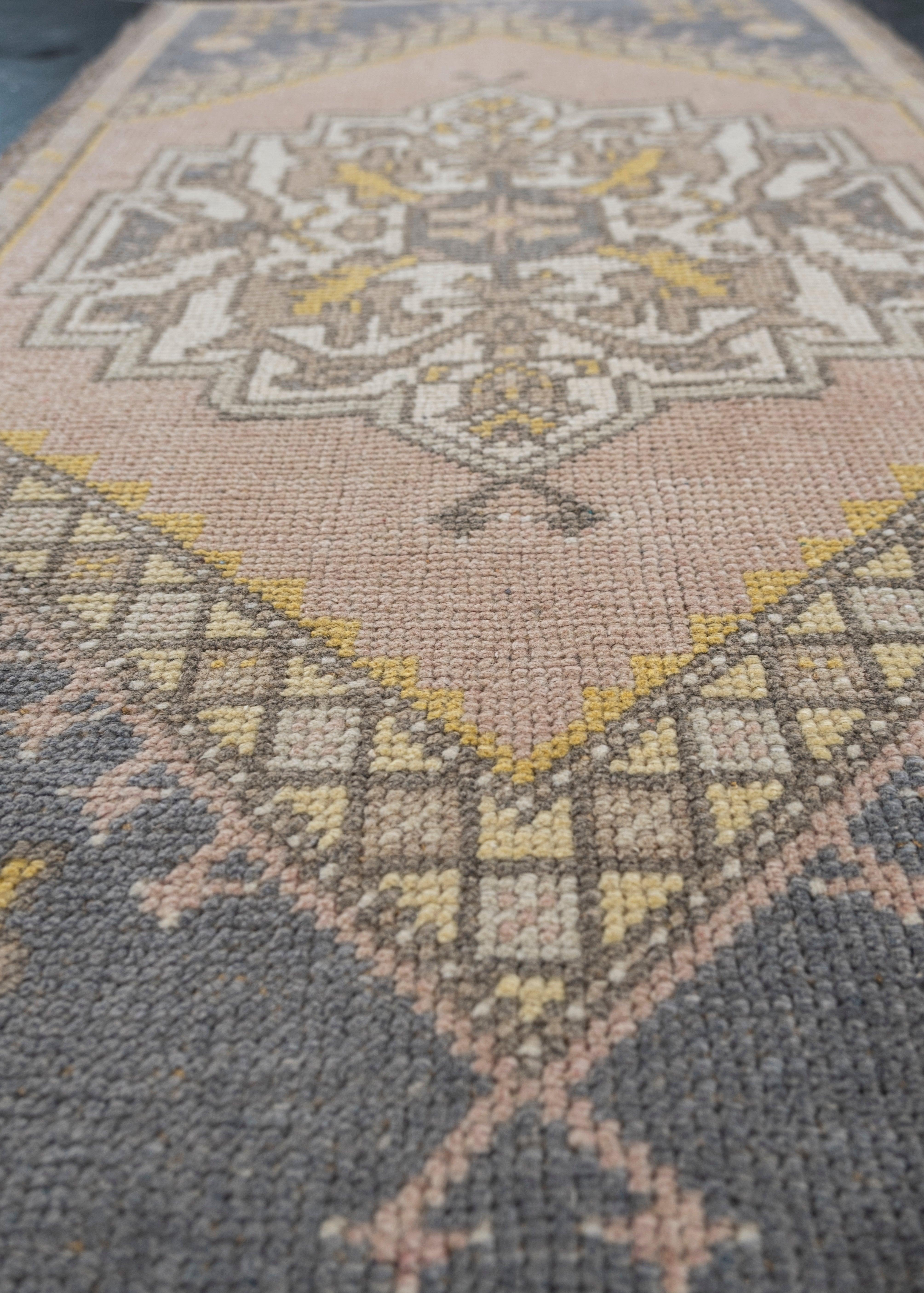 Mini Alfombra Turca Vintage Oriental Anudada a Mano 2' x 3'4