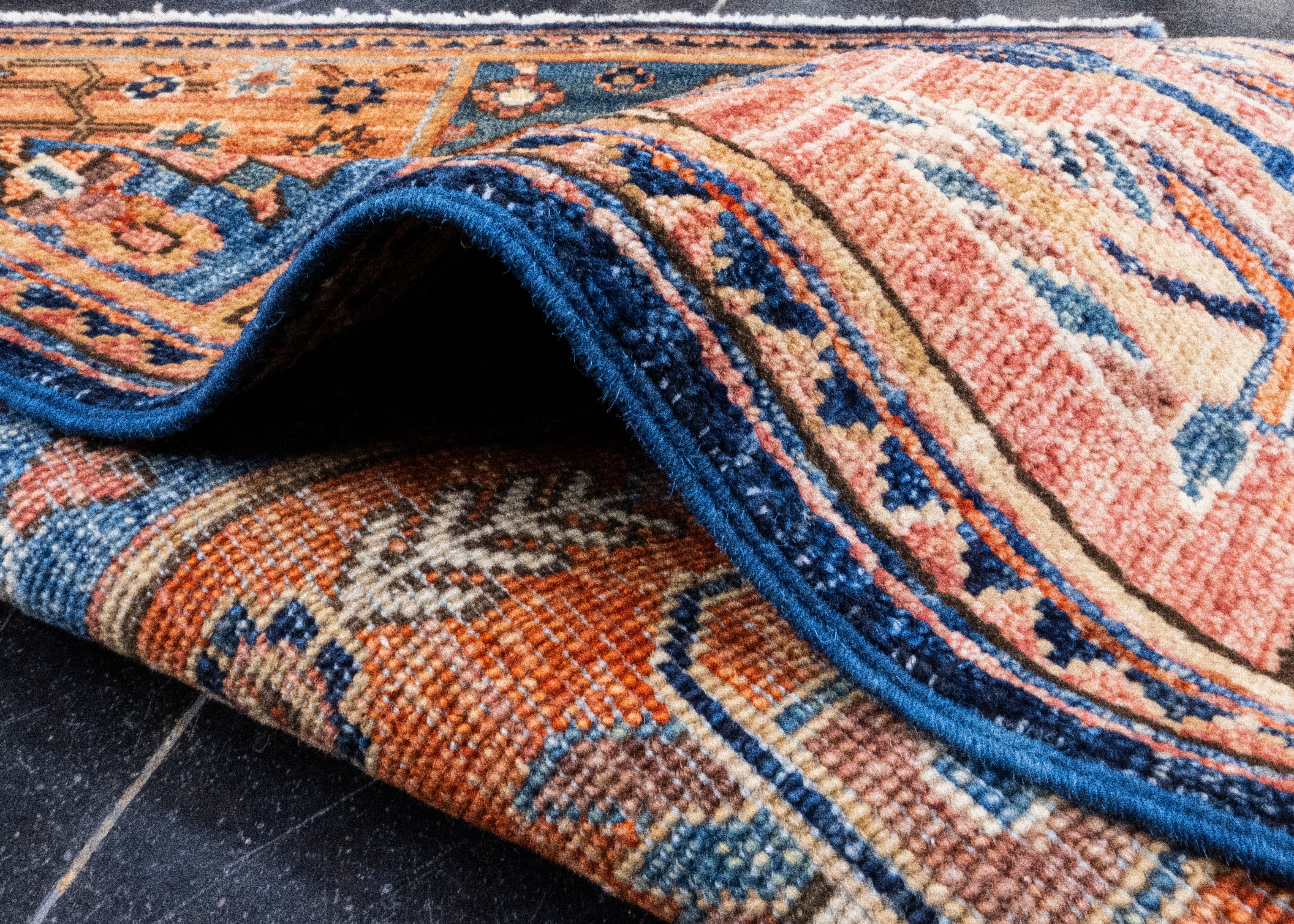 Tapis oriental fait main 2'1