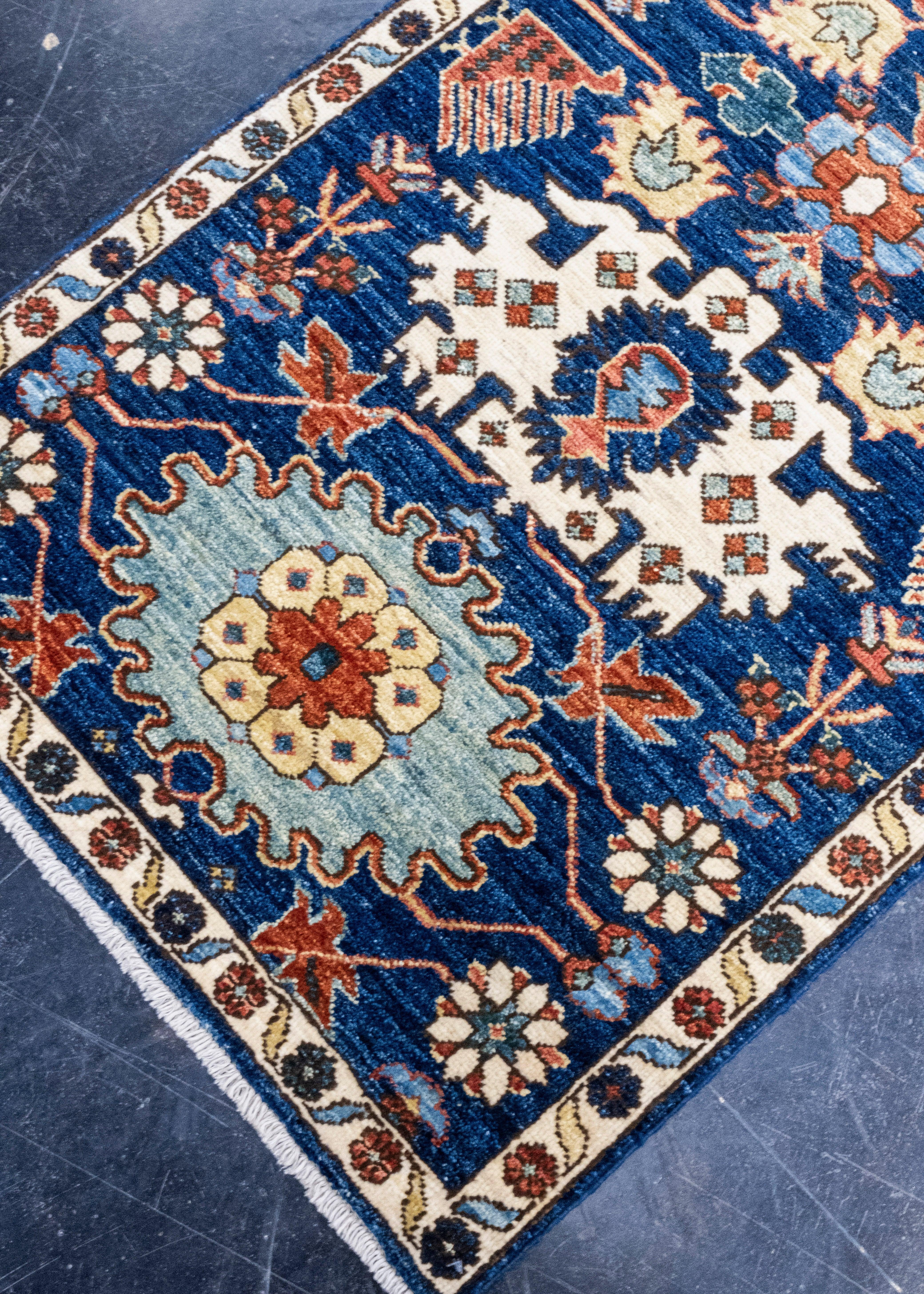Turkish Oriental Handmade Rug 2'6