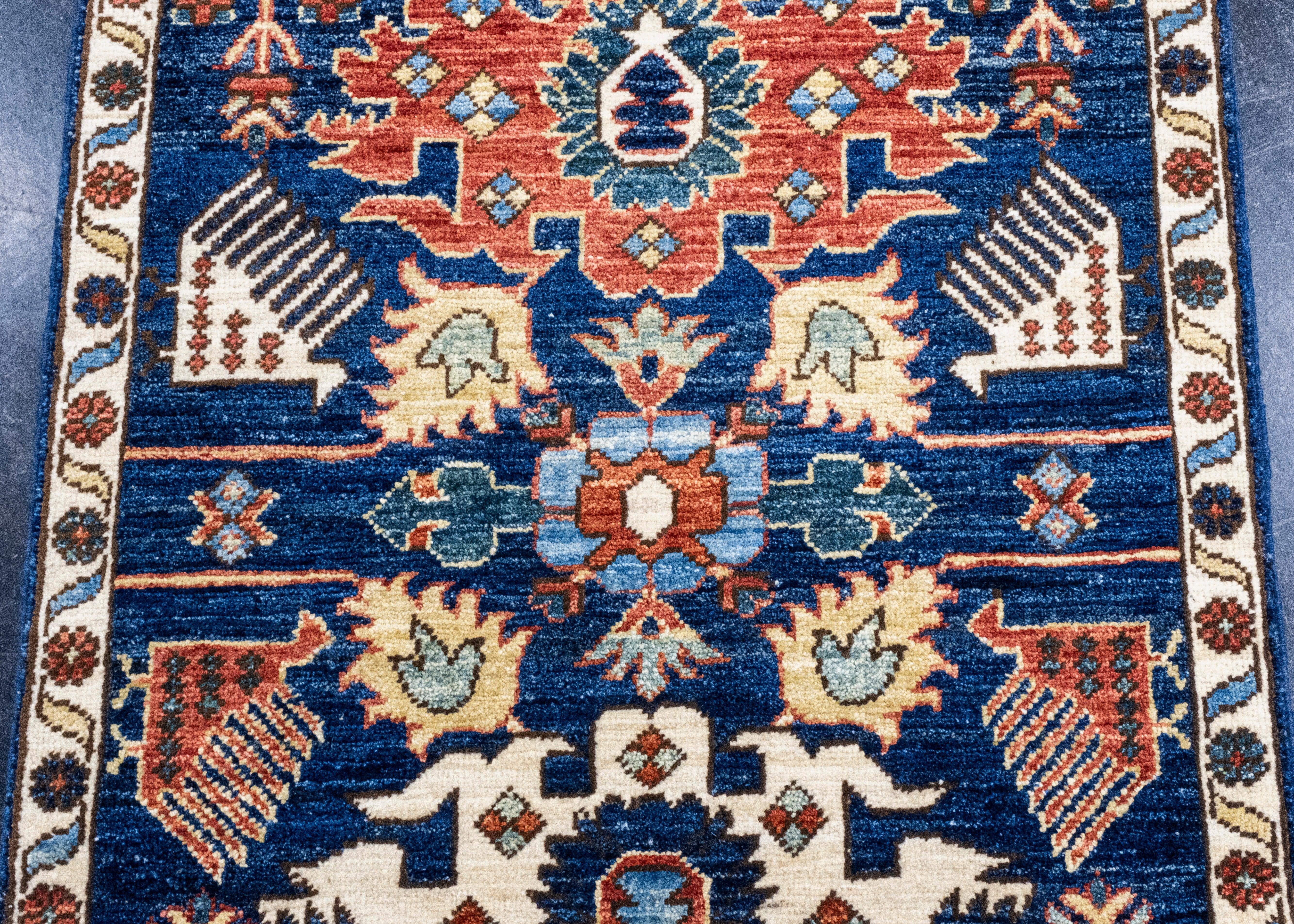Contemporary Oriental Handmade Rug 2'6