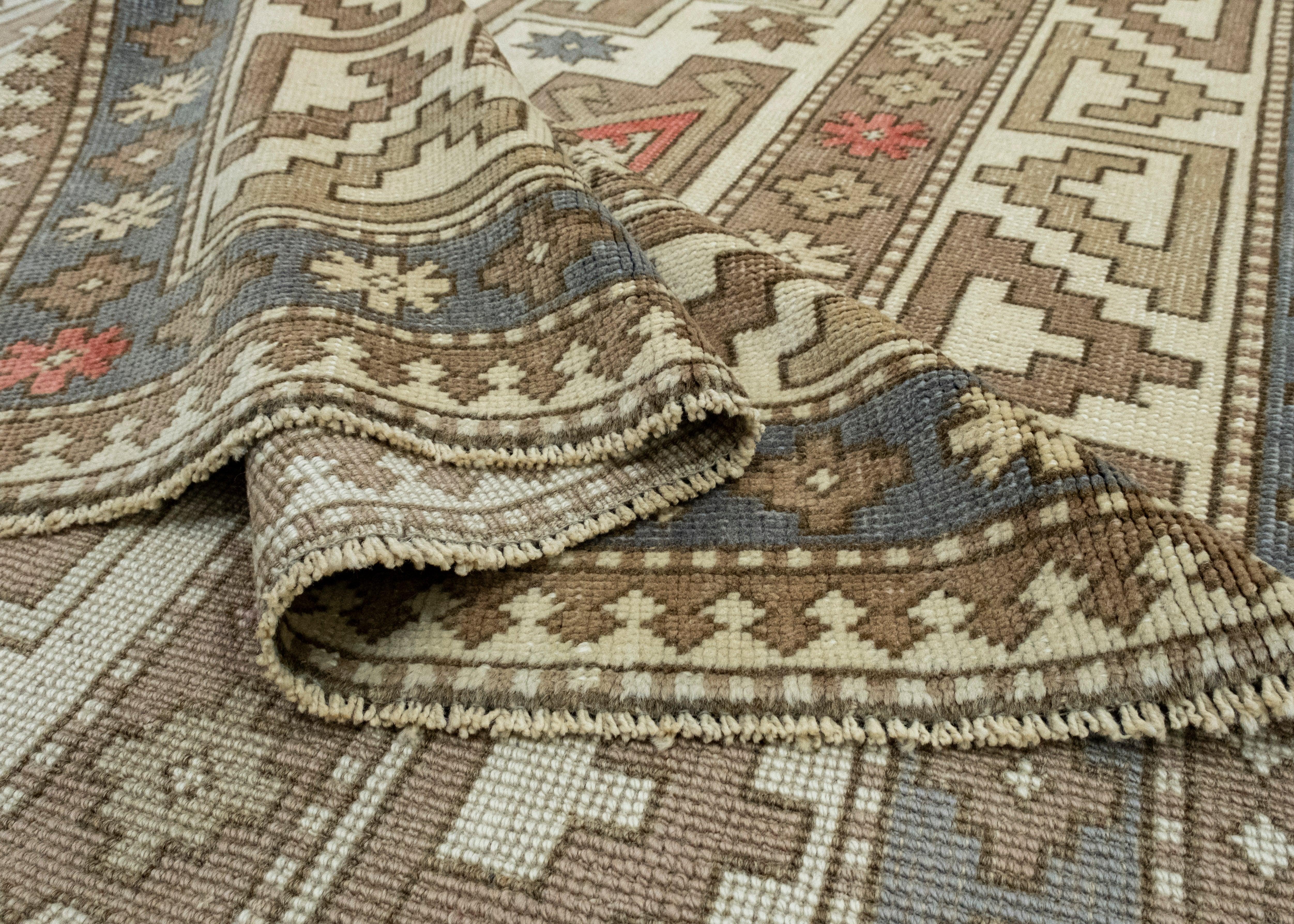 Oriental Handwoven Vintage Rug 6'7