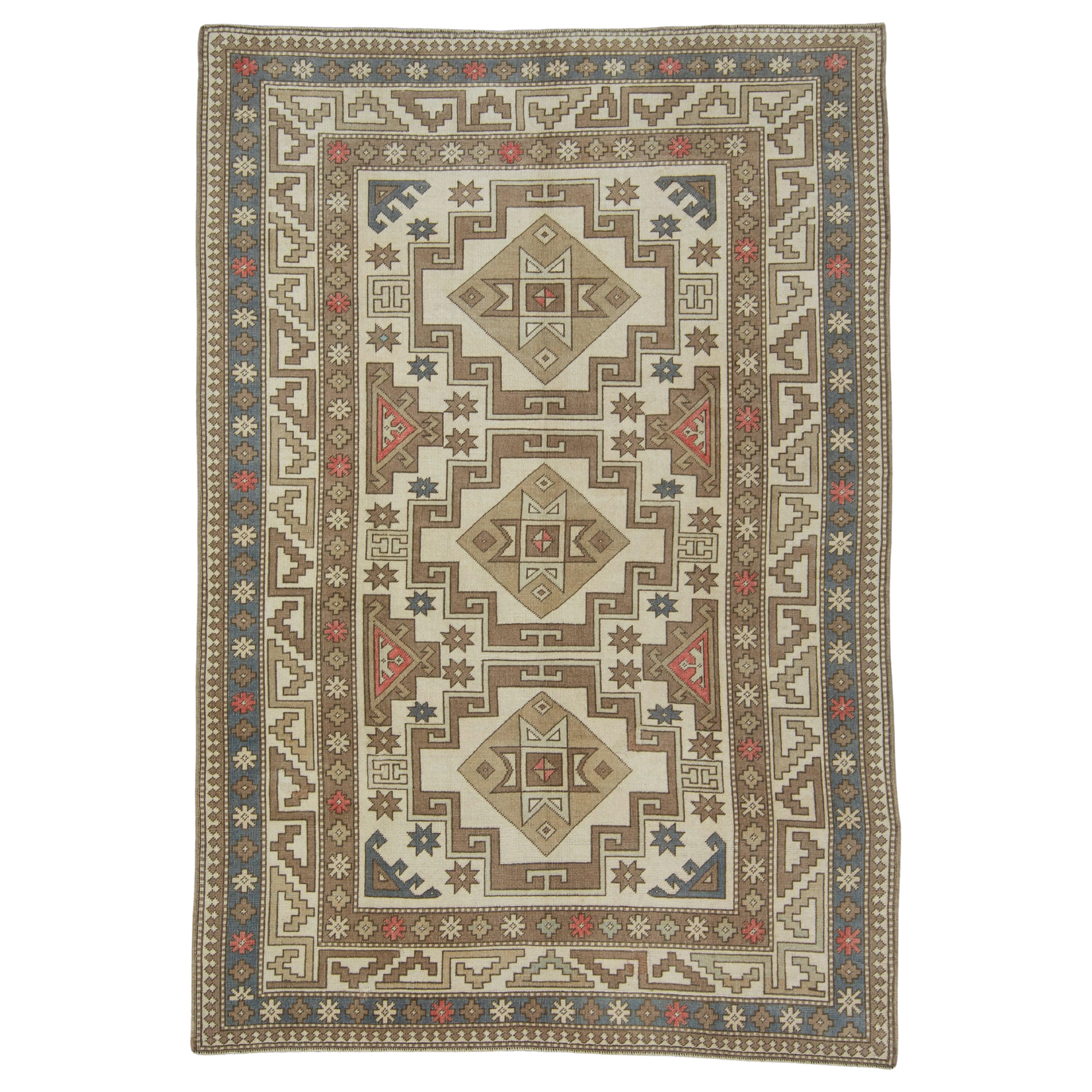 Oriental Handwoven Vintage Rug 6'7" x 9'8" #17102 For Sale