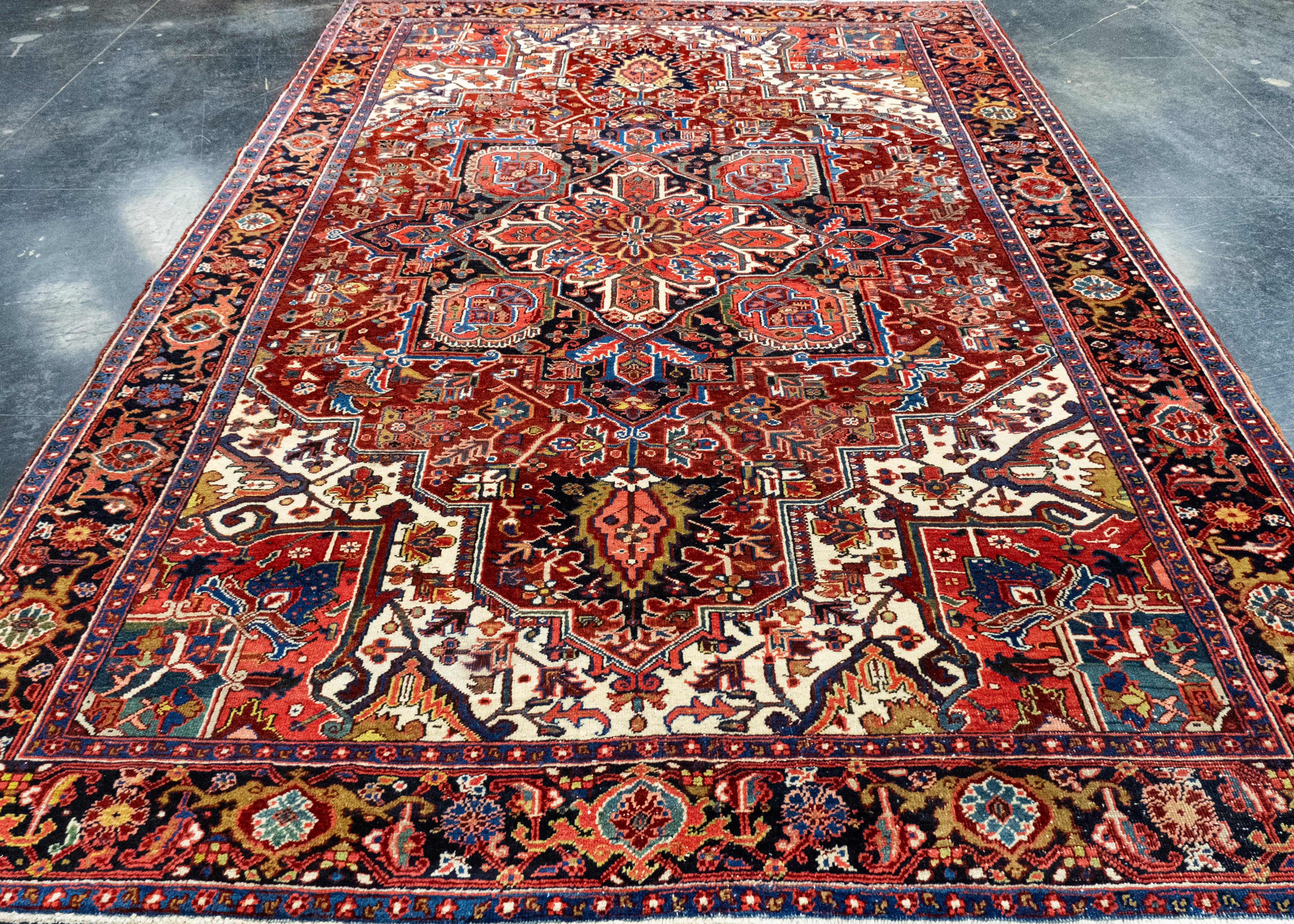 Oriental Handwoven Vintage Rug 7'10