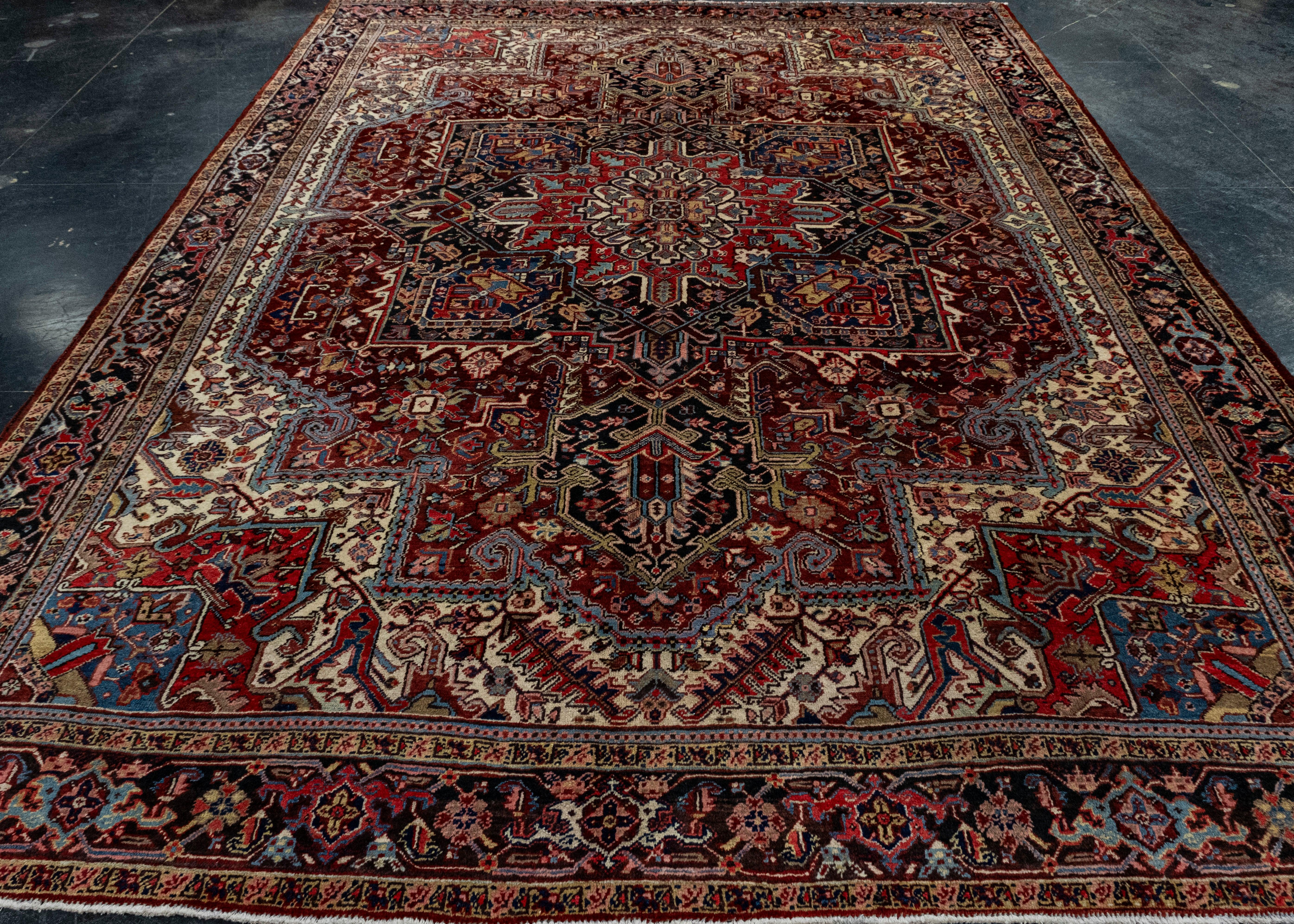 Oriental Handwoven Vintage Rug 8'9