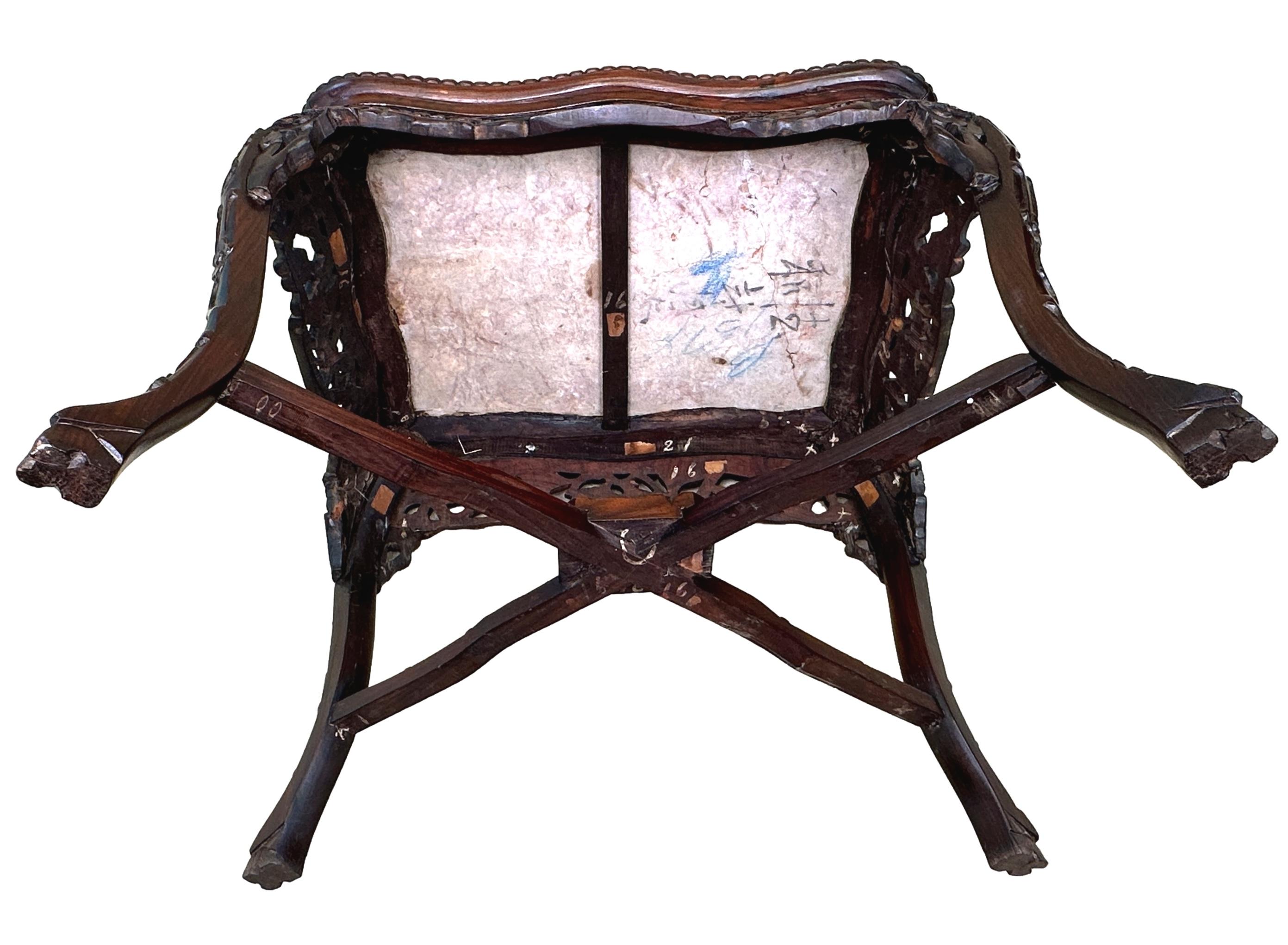 Table basse rectangulaire en bois dur oriental du XIXe siècle en vente 4